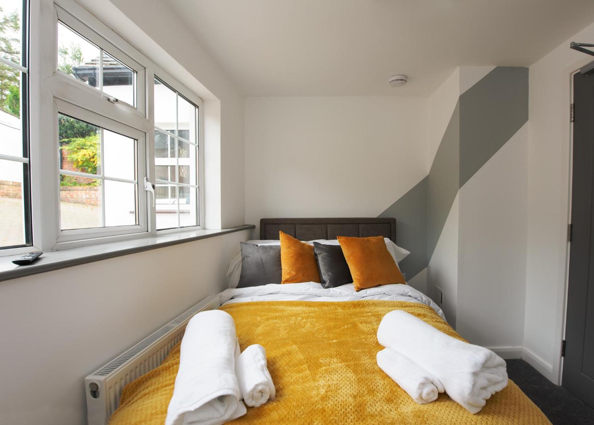 Donington Cottage Apt 4 view 3