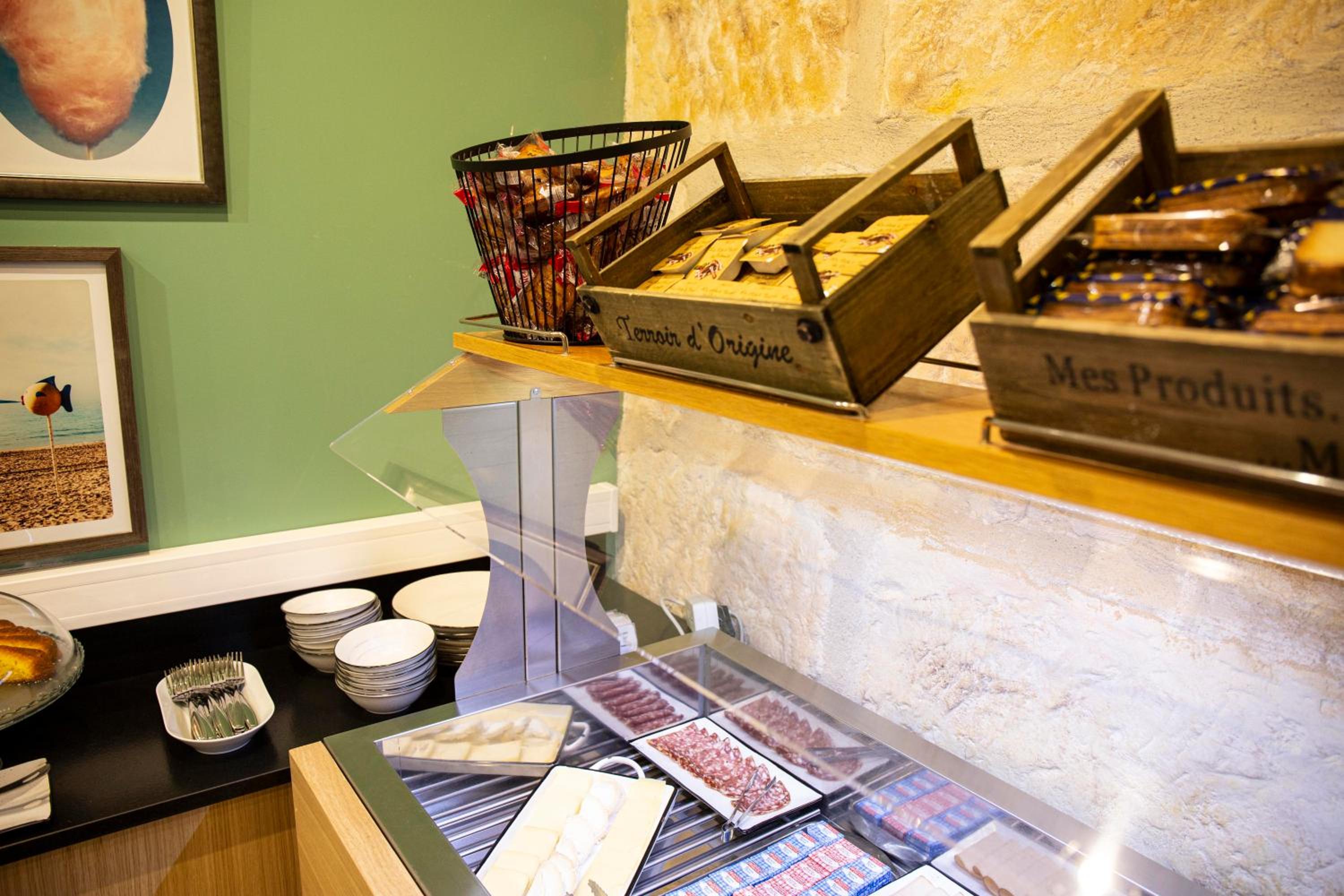 Montpellier Vacations - Hotel Royal - Property Image 8