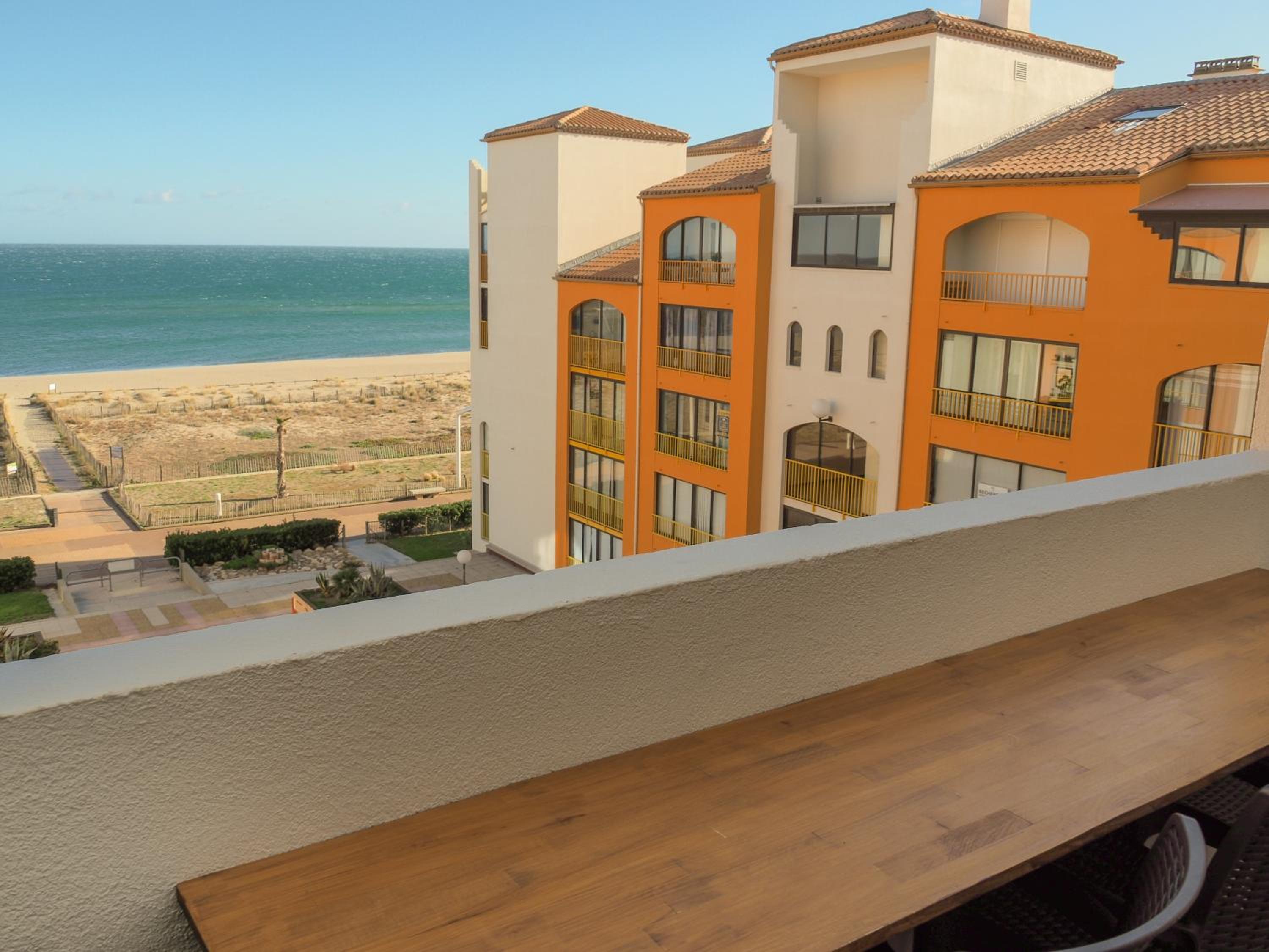 Superbe vue mer avec accès direct plage et parking