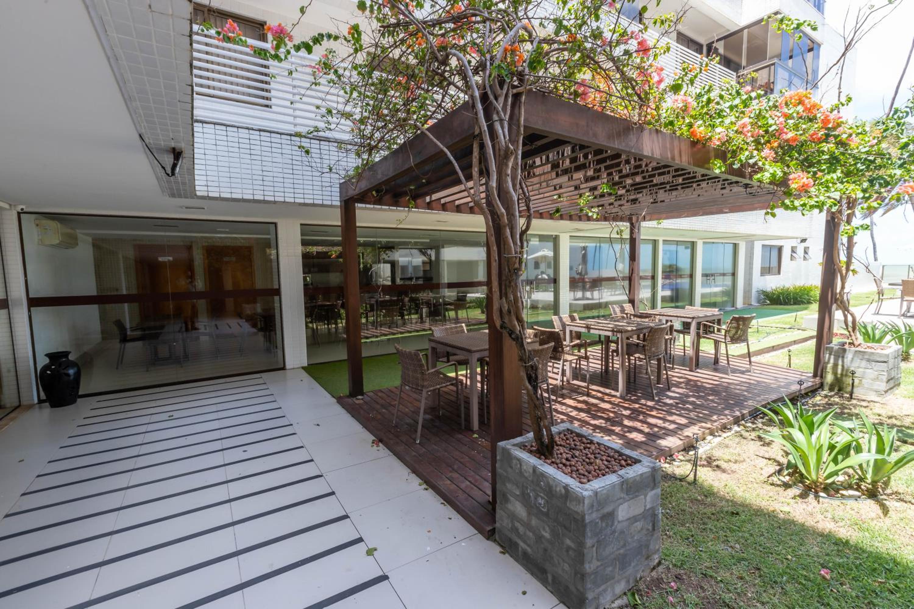 PÉ NA AREIA - 2 qt - 2 WC - PISCINA - wifi - garagem privativa view 5
