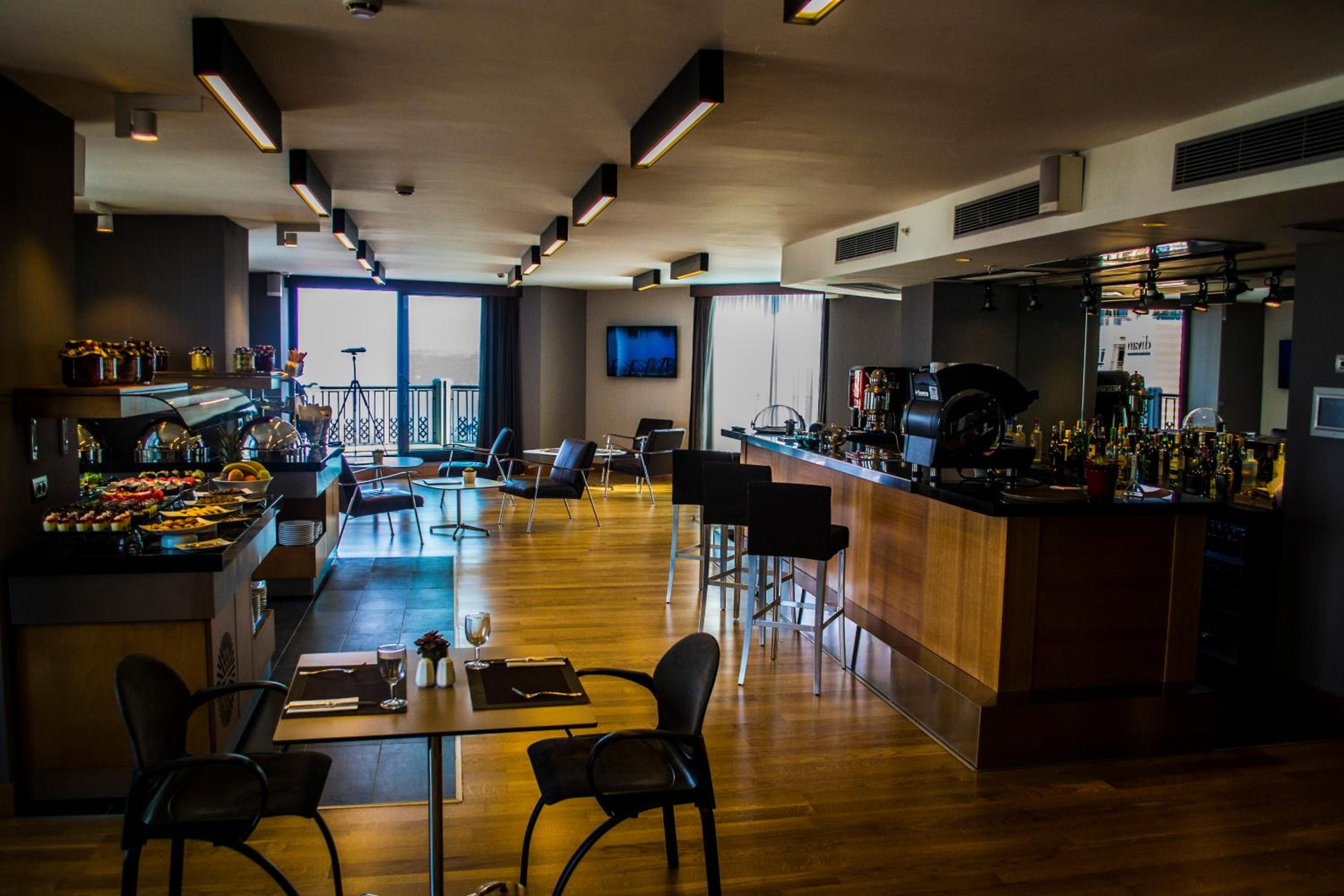 Point Hotel Taksim - Image 109