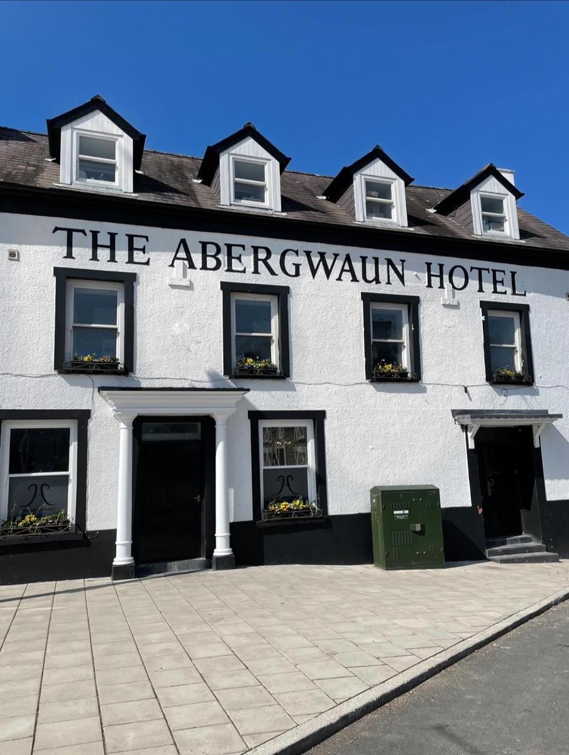 Hotel JT Abergwaun hotel - Image 1