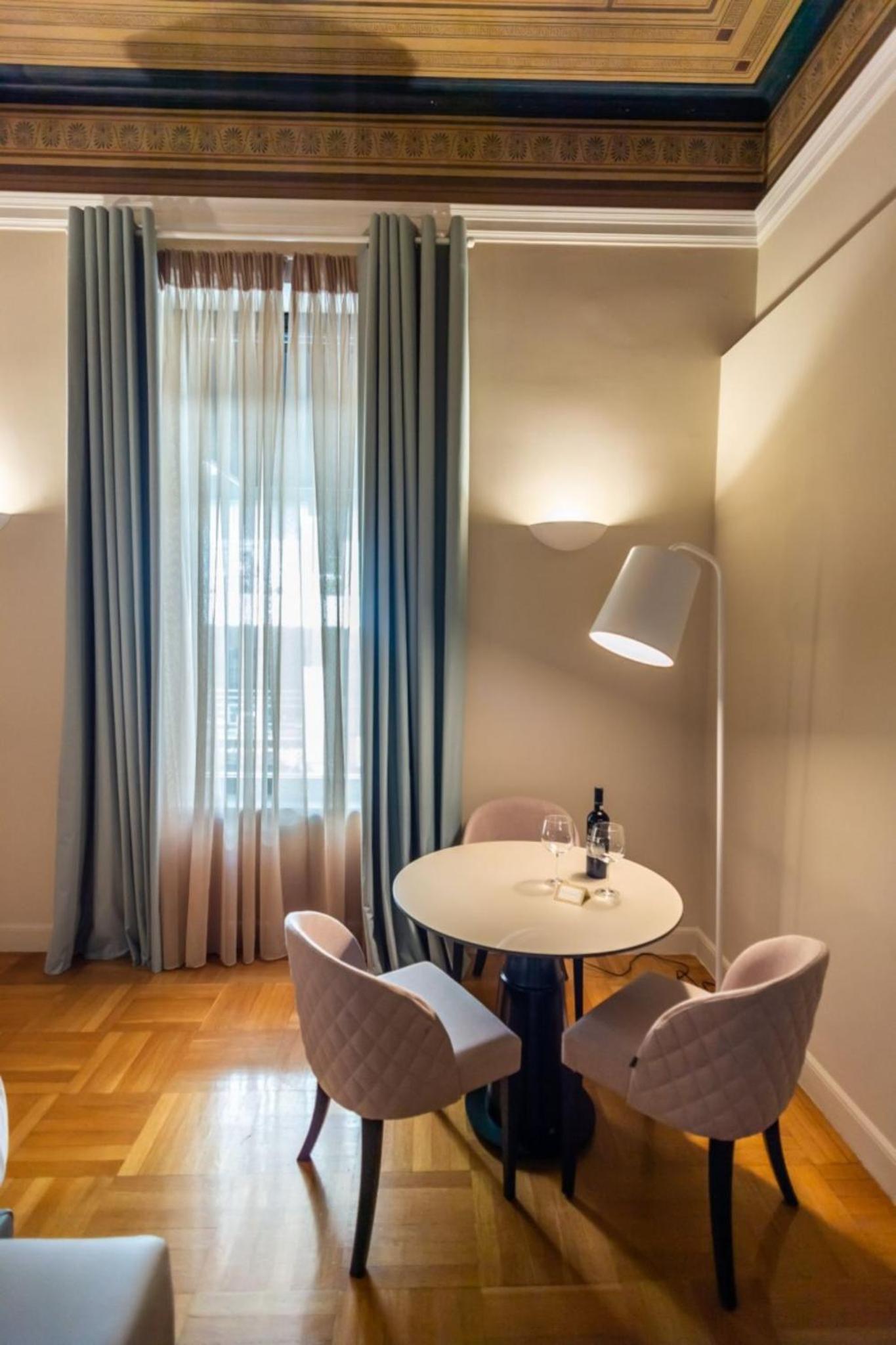 33SolonosSuites