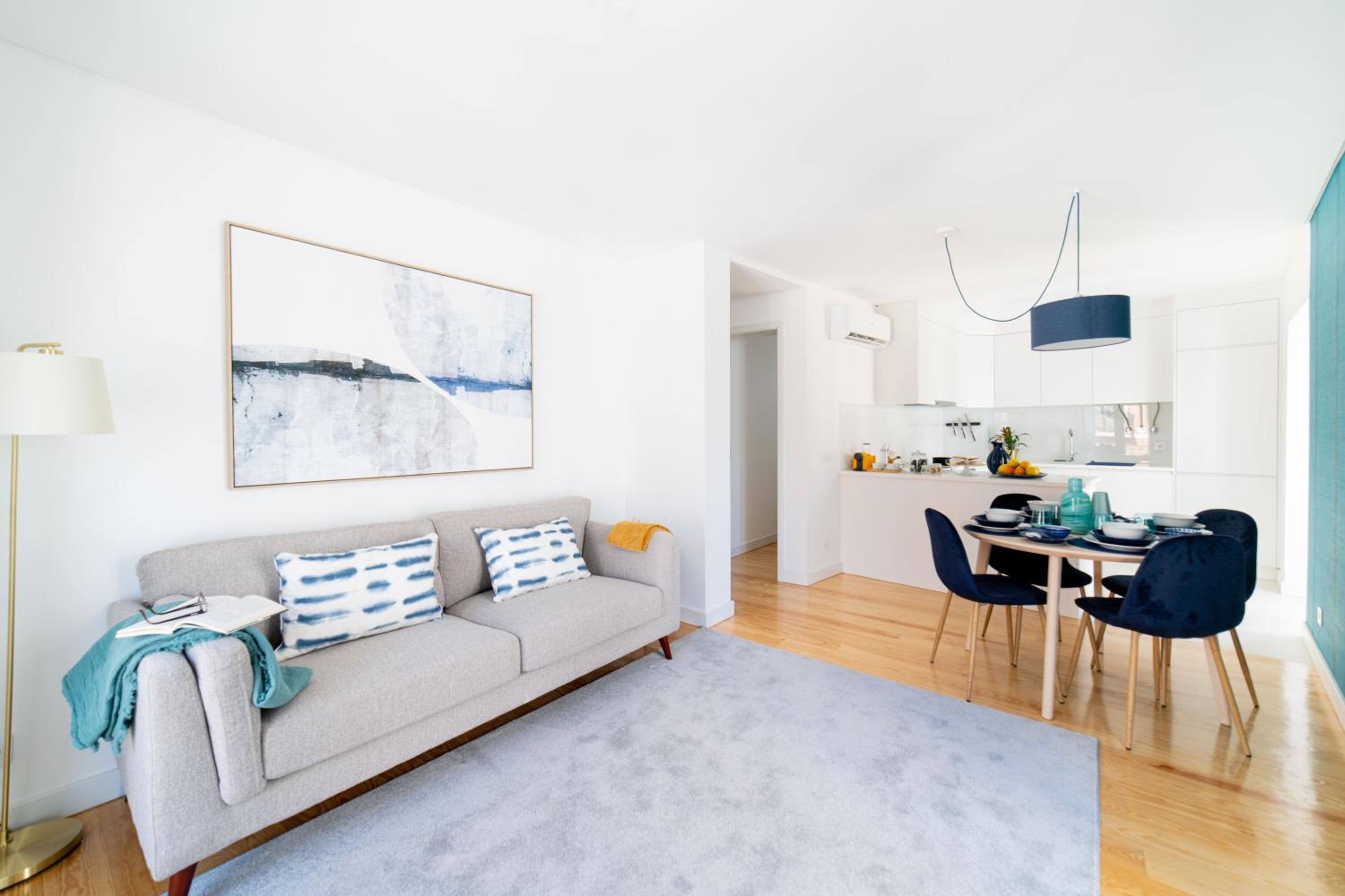 Blue by the River 2 - elegant two-bedroom in Santos view 5