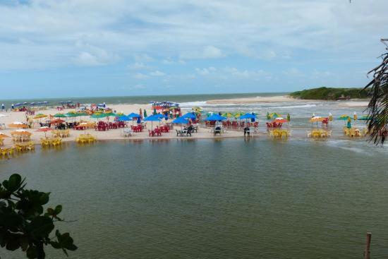 Casa completa com piscina e área de laser completa na praia BELA - PB