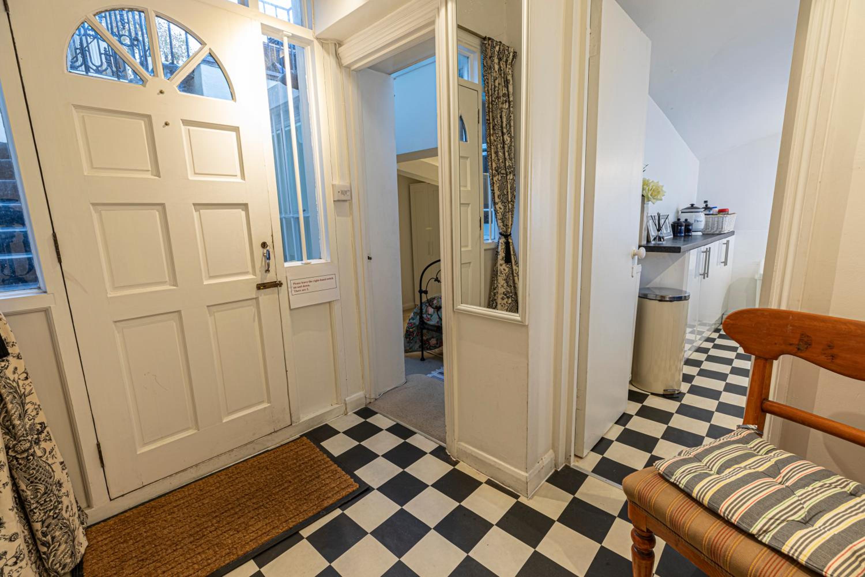 Attractive flat in Little Venice
