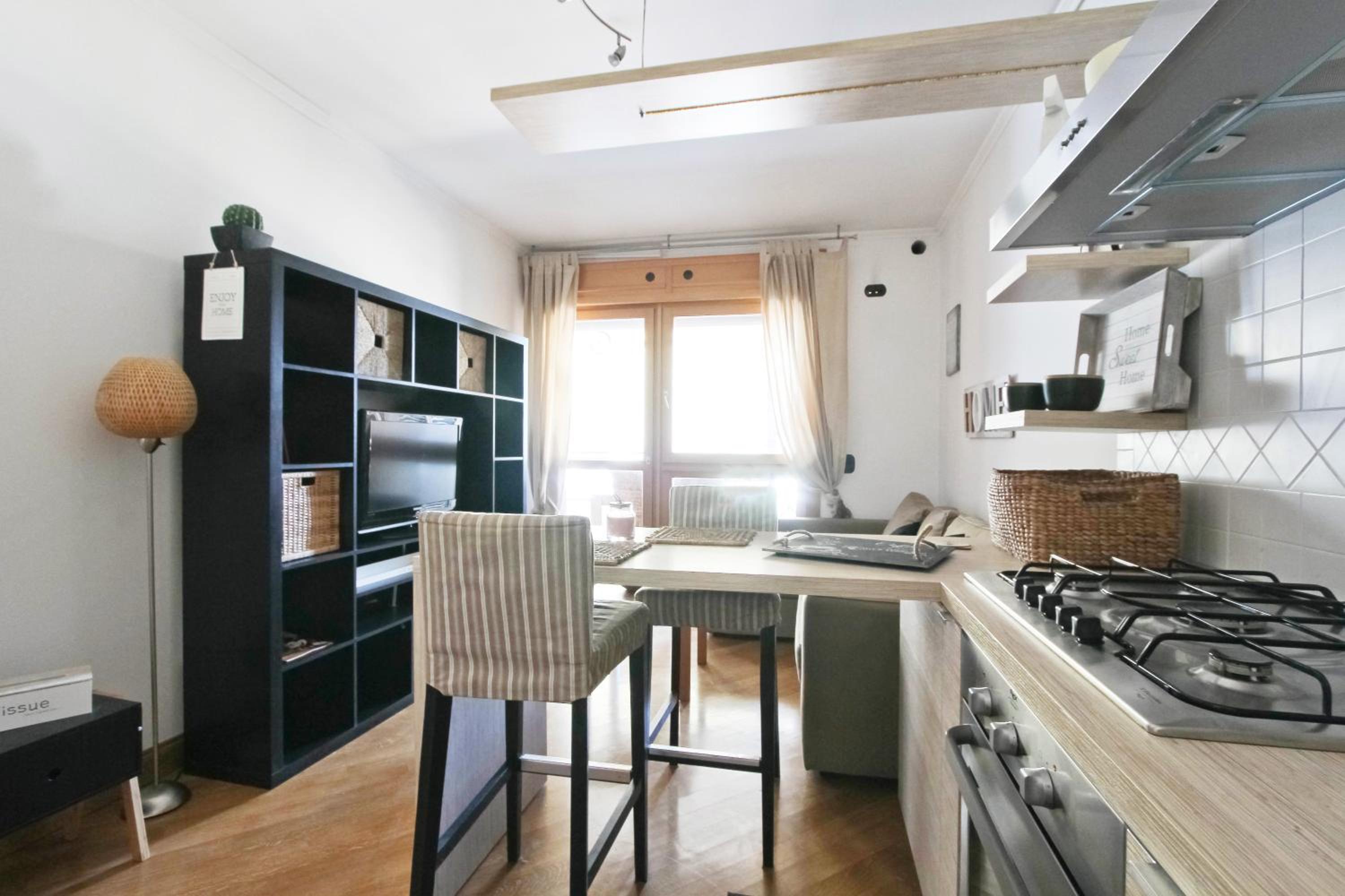 Cozy terrace apt close to Eataly and metro Piramide