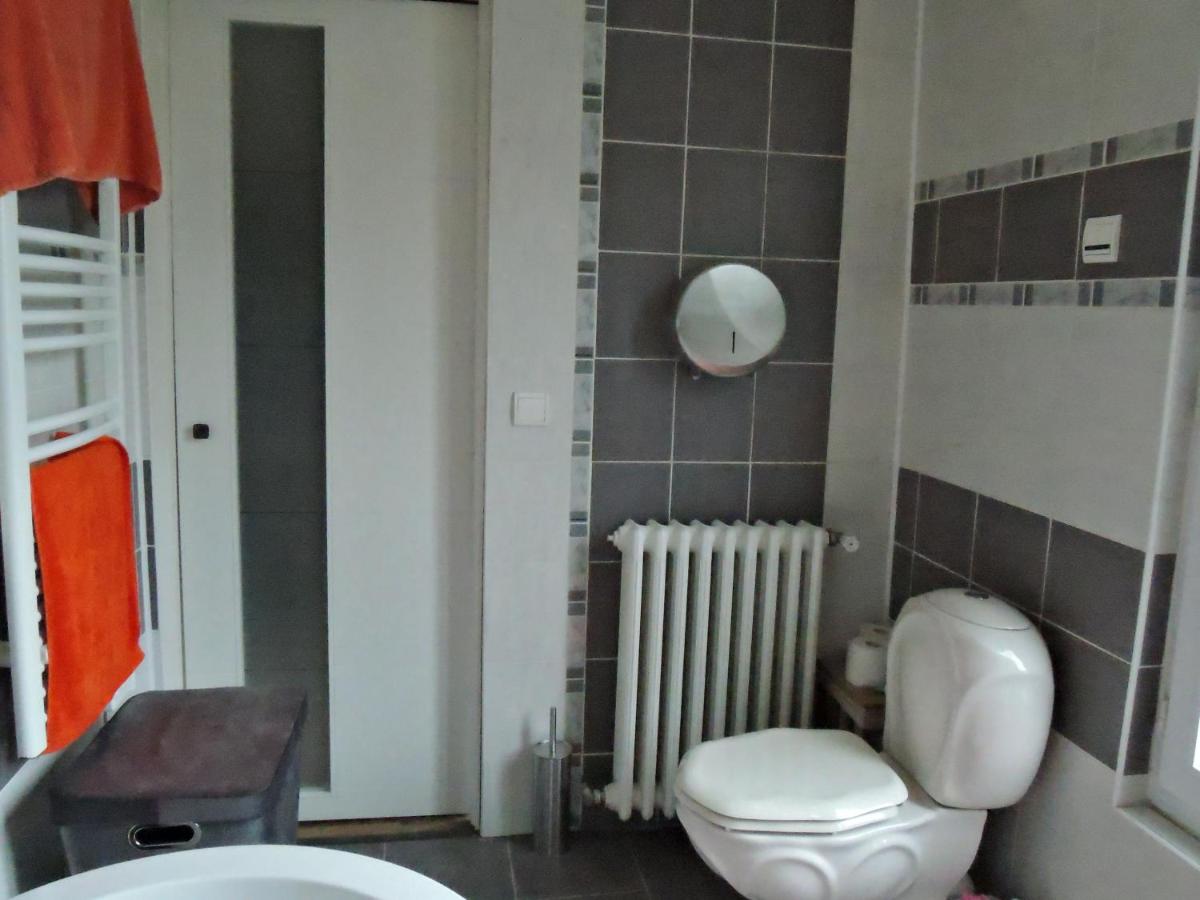 Photo 8