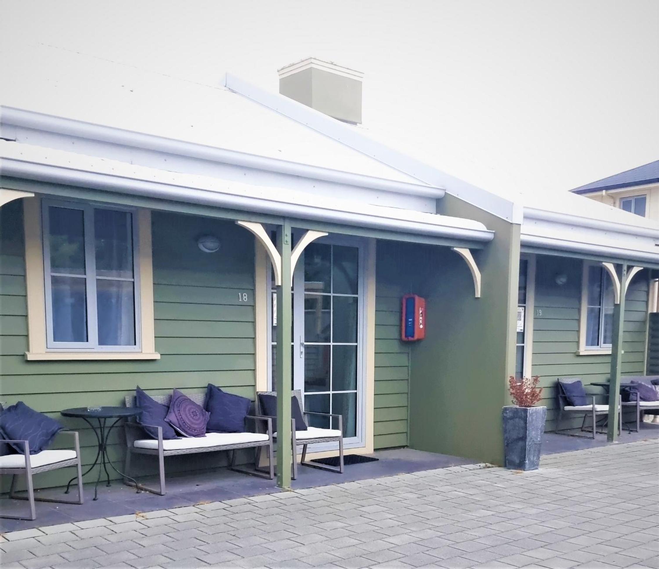 THE MEWS Oamaru