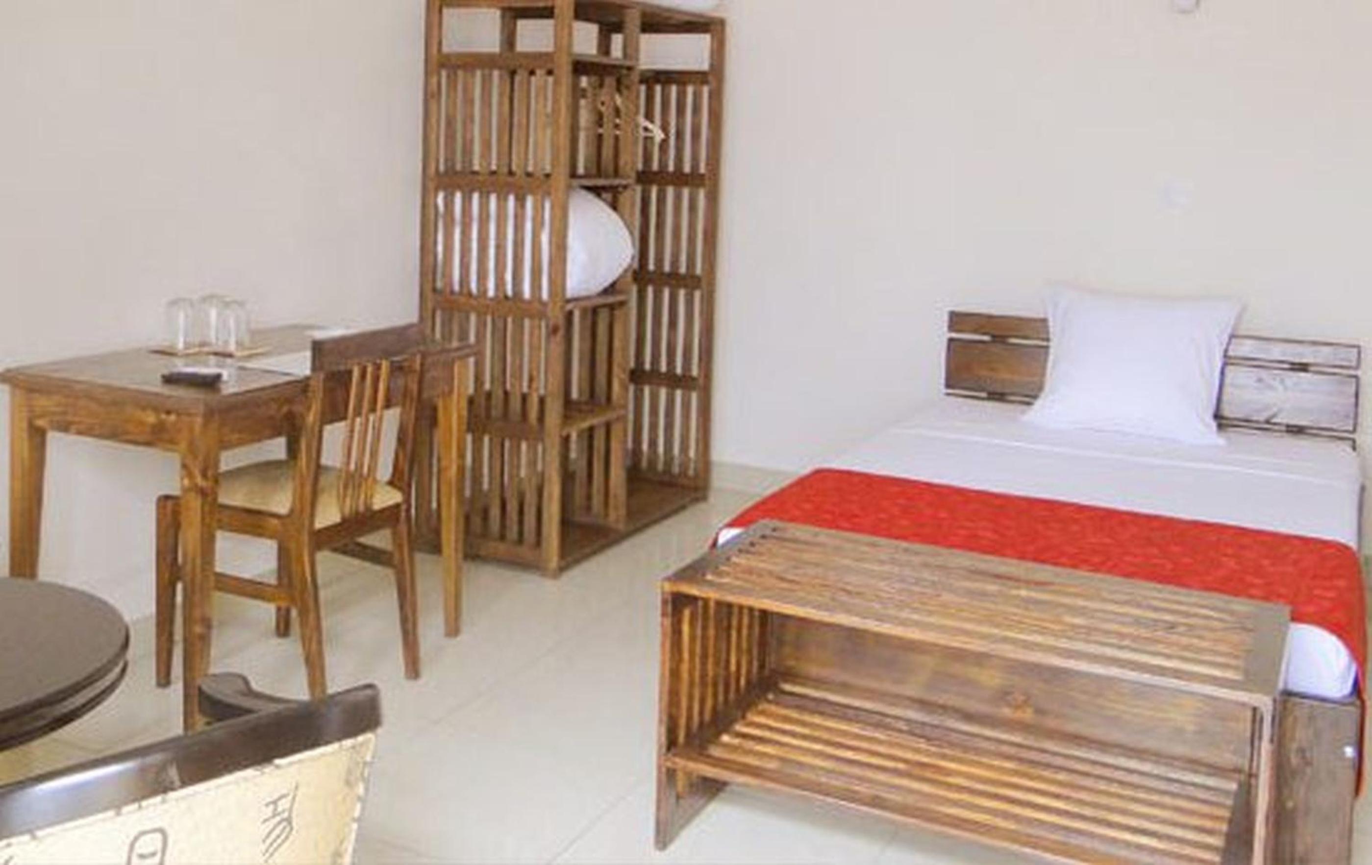 Hotel H1