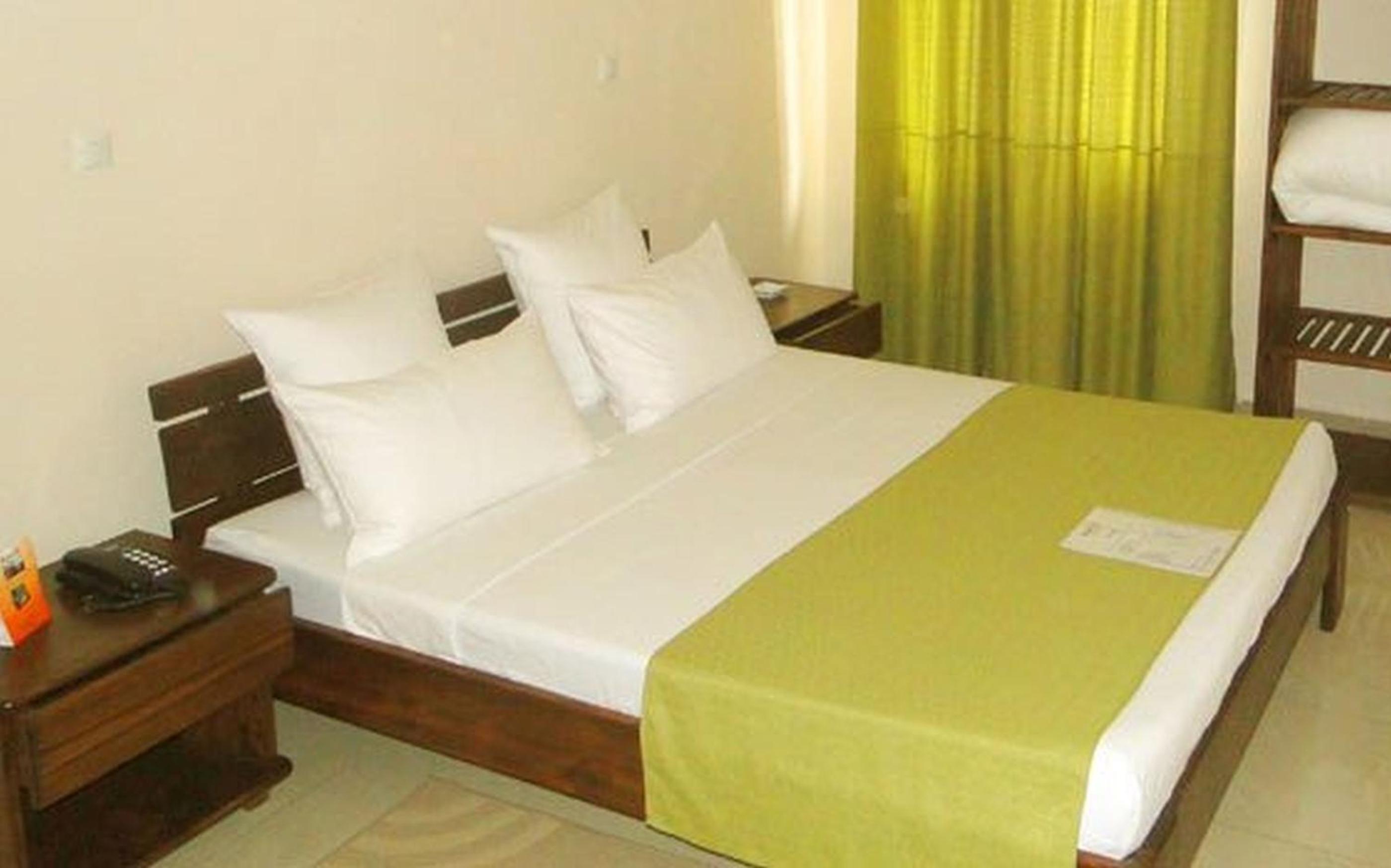 Hotel H1