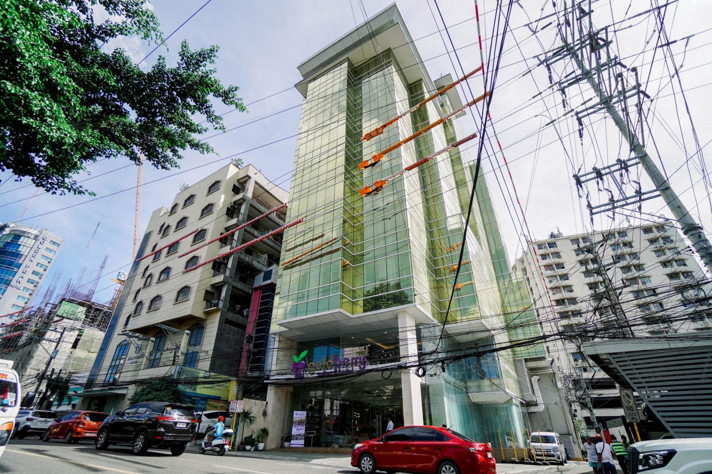 Hotel Goldberry Suites and Hotel Cebu - Image 1