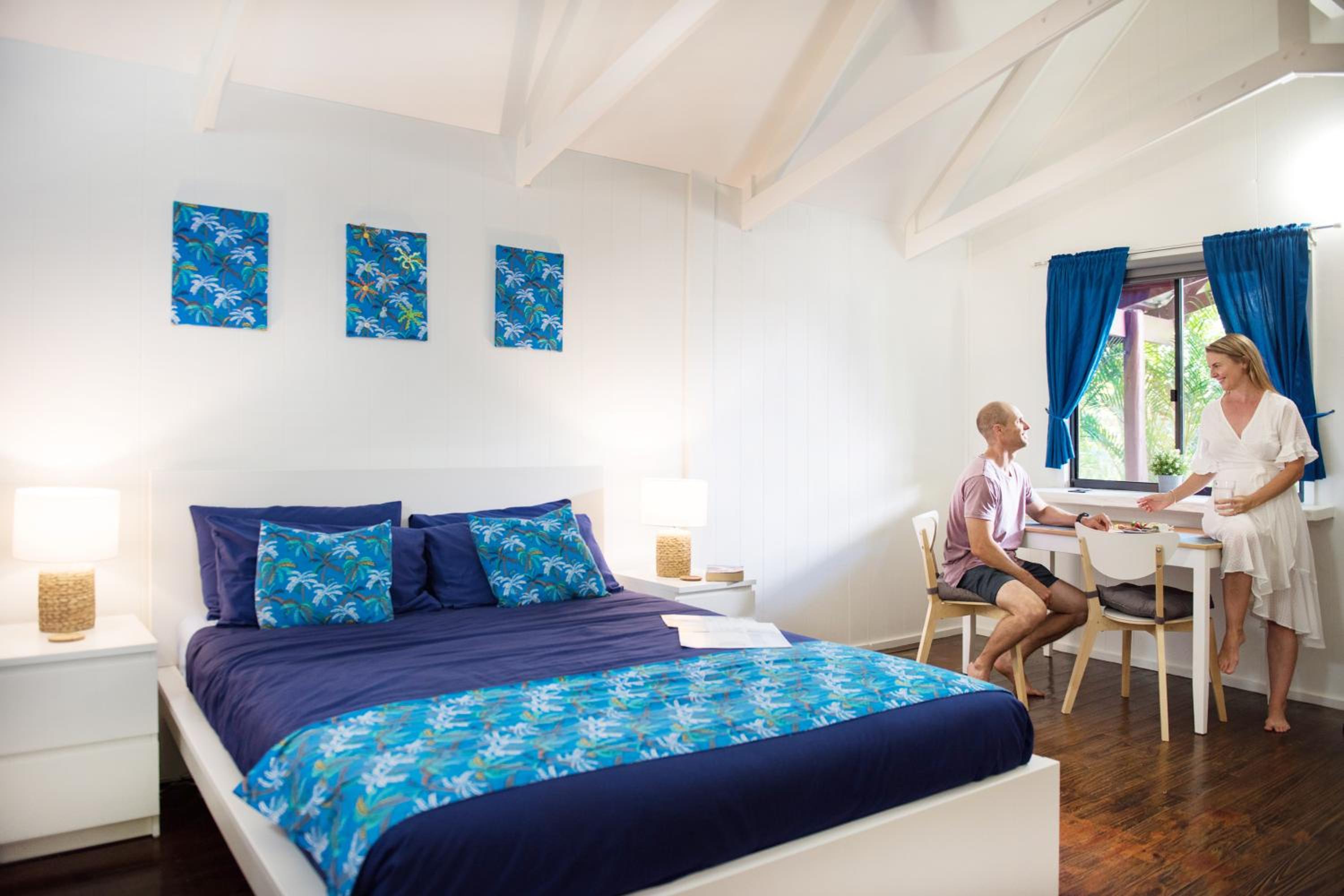 Airlie Beach Magnums - Adults Only
