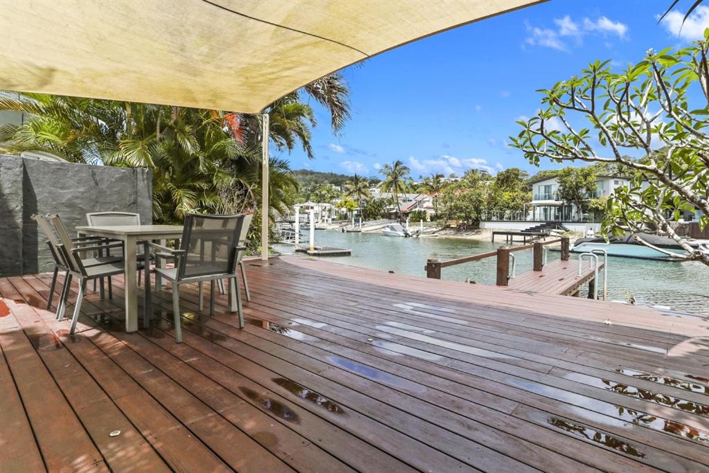 Secluded oasis on the water, Noosa Heads