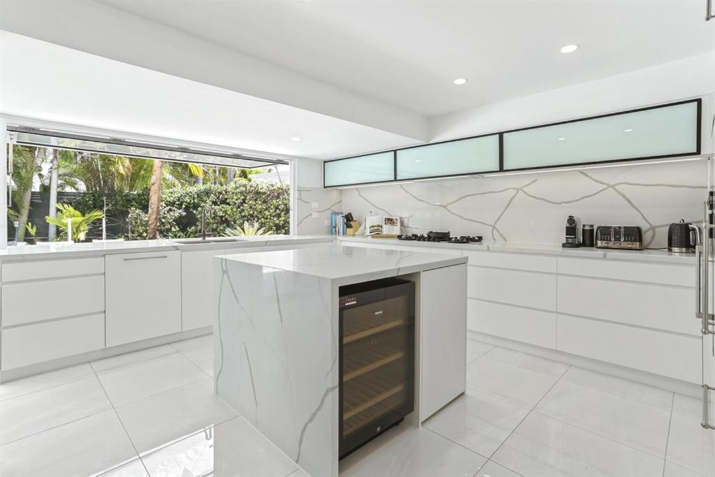 Secluded oasis on the water, Noosa Heads