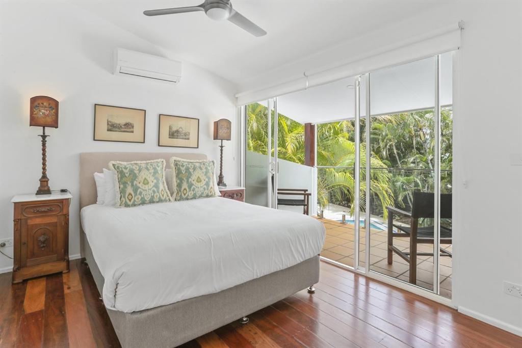 Secluded oasis on the water, Noosa Heads