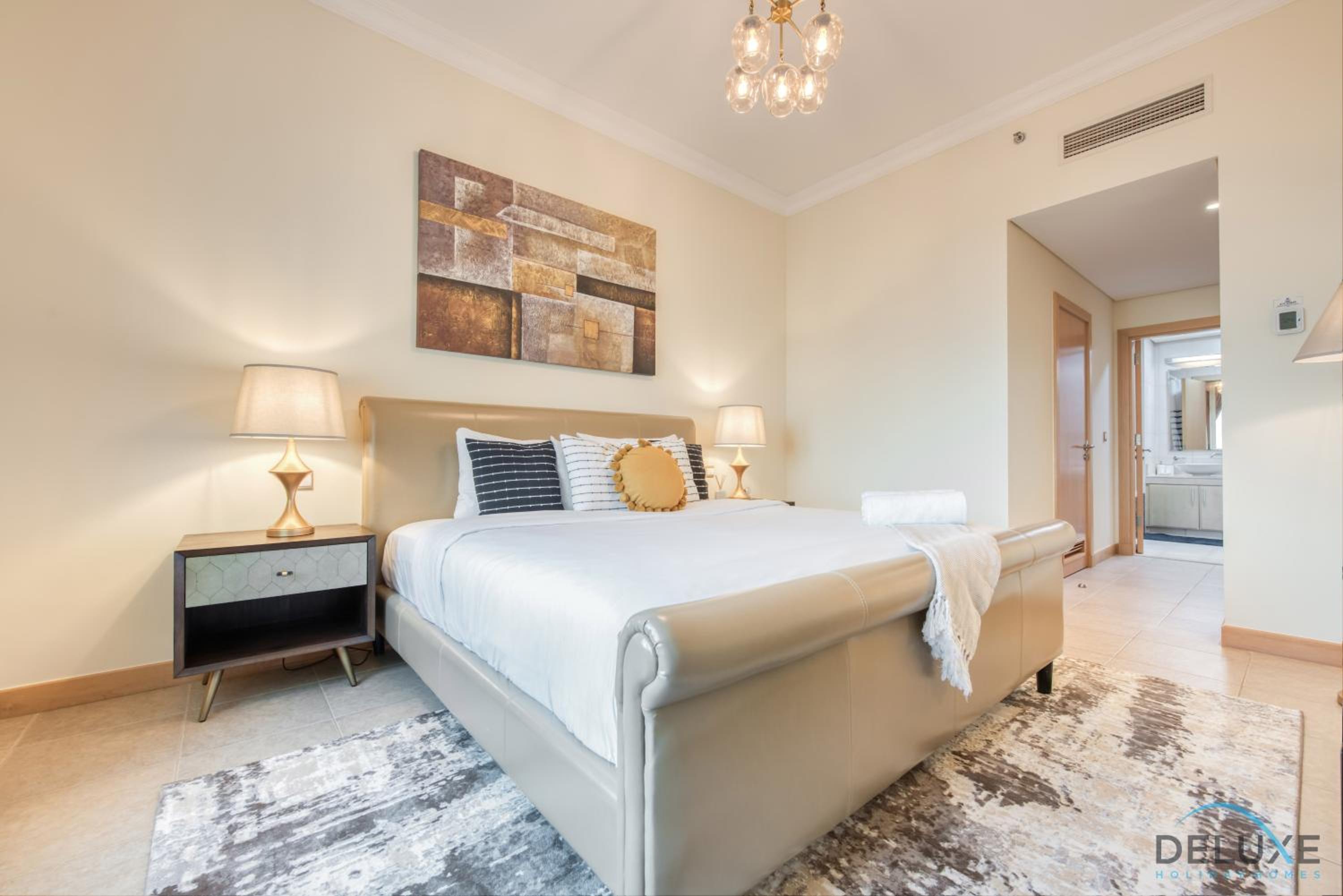Distinctive 1 BR at Shoreline 5 Palm Jumeirah by Deluxe Holiday Homes