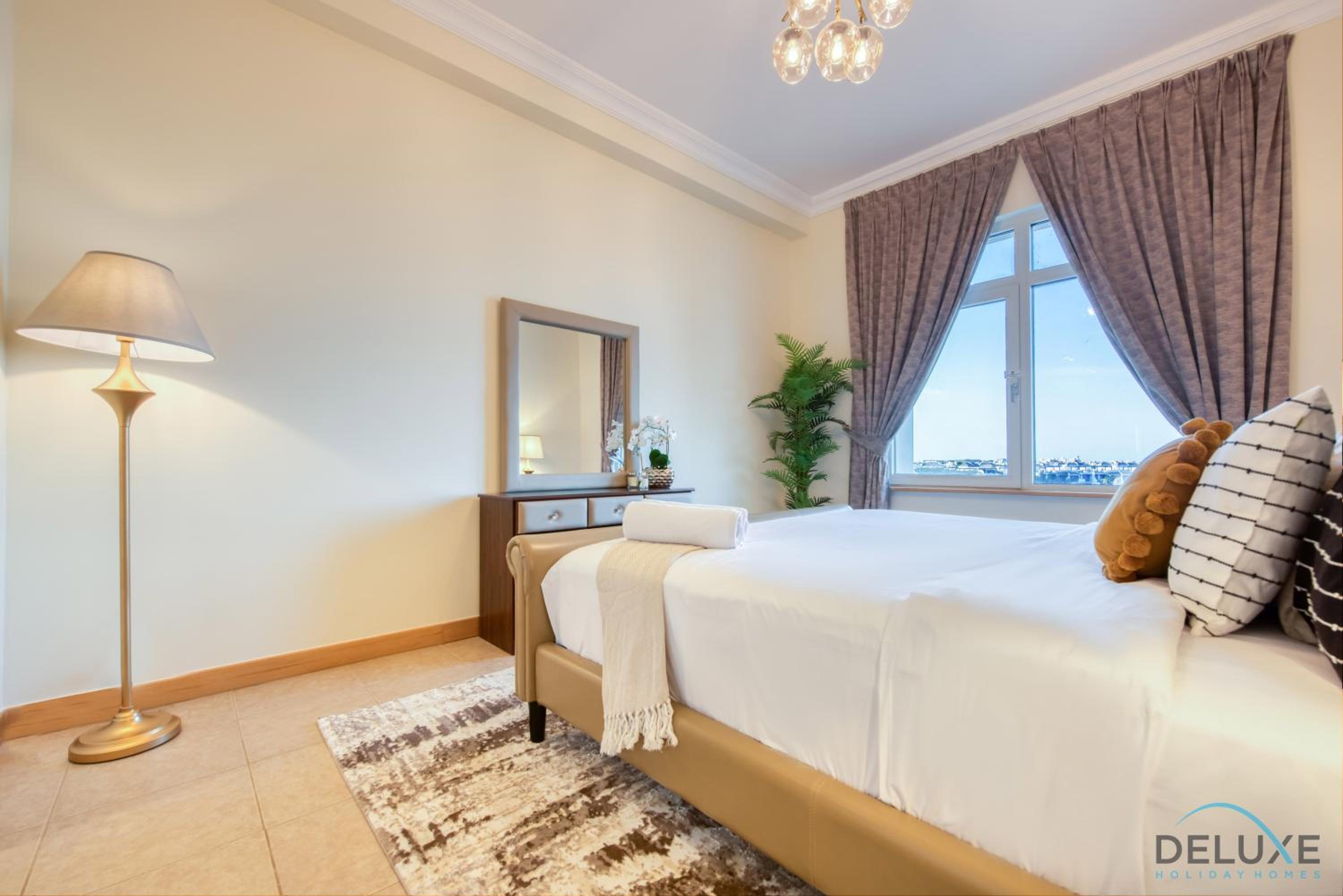 Distinctive 1 BR at Shoreline 5 Palm Jumeirah by Deluxe Holiday Homes