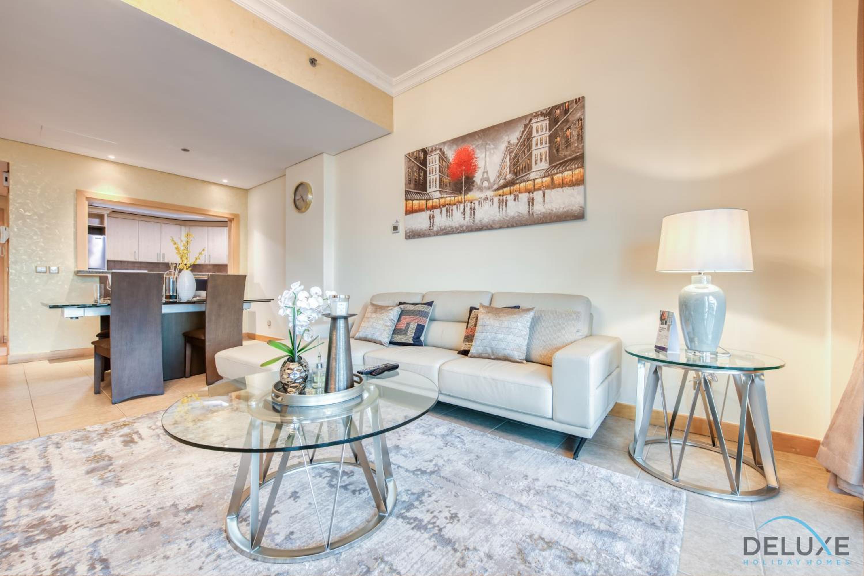 Distinctive 1 BR at Shoreline 5 Palm Jumeirah by Deluxe Holiday Homes