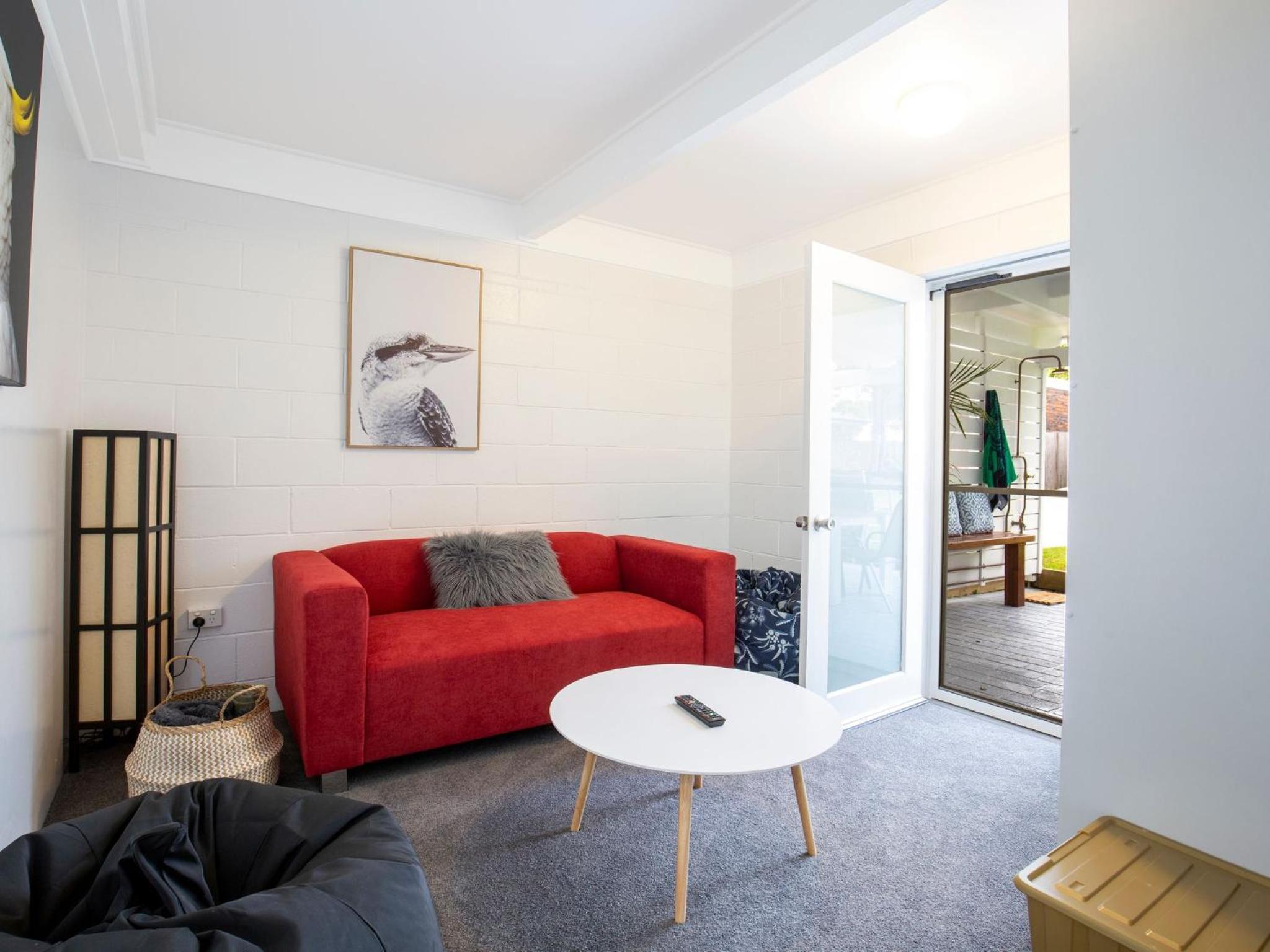 Sunfish Pet Friendly 4 Mins Walk to Beach