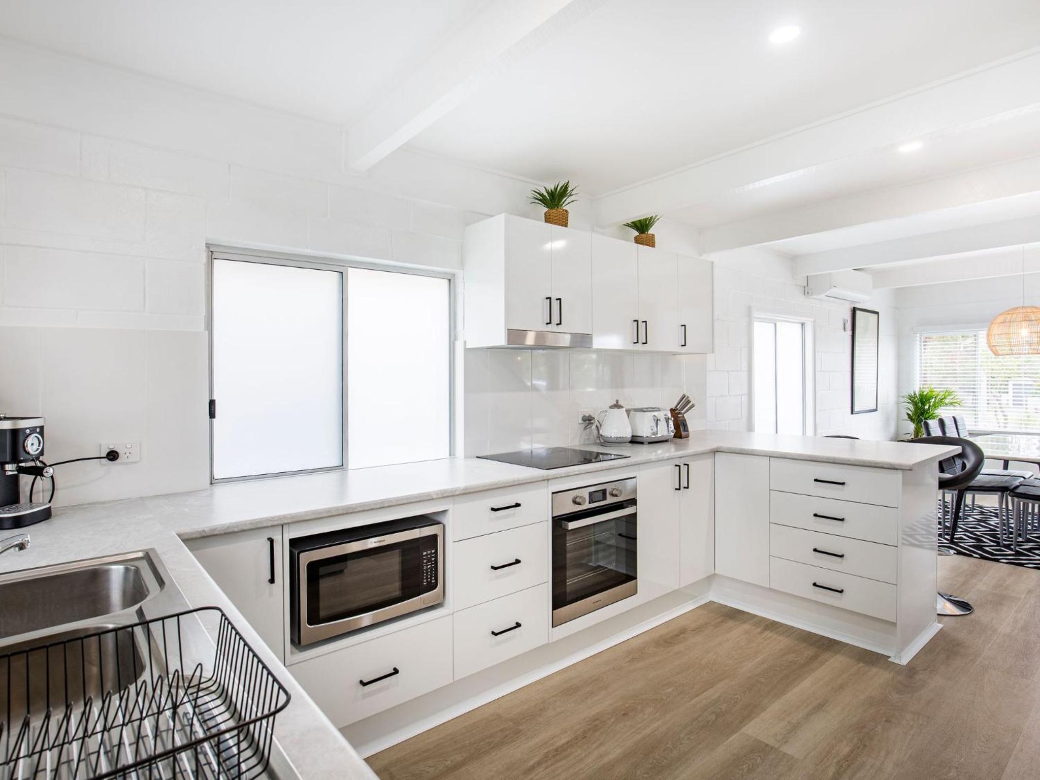 Sunfish Pet Friendly 4 Mins Walk to Beach