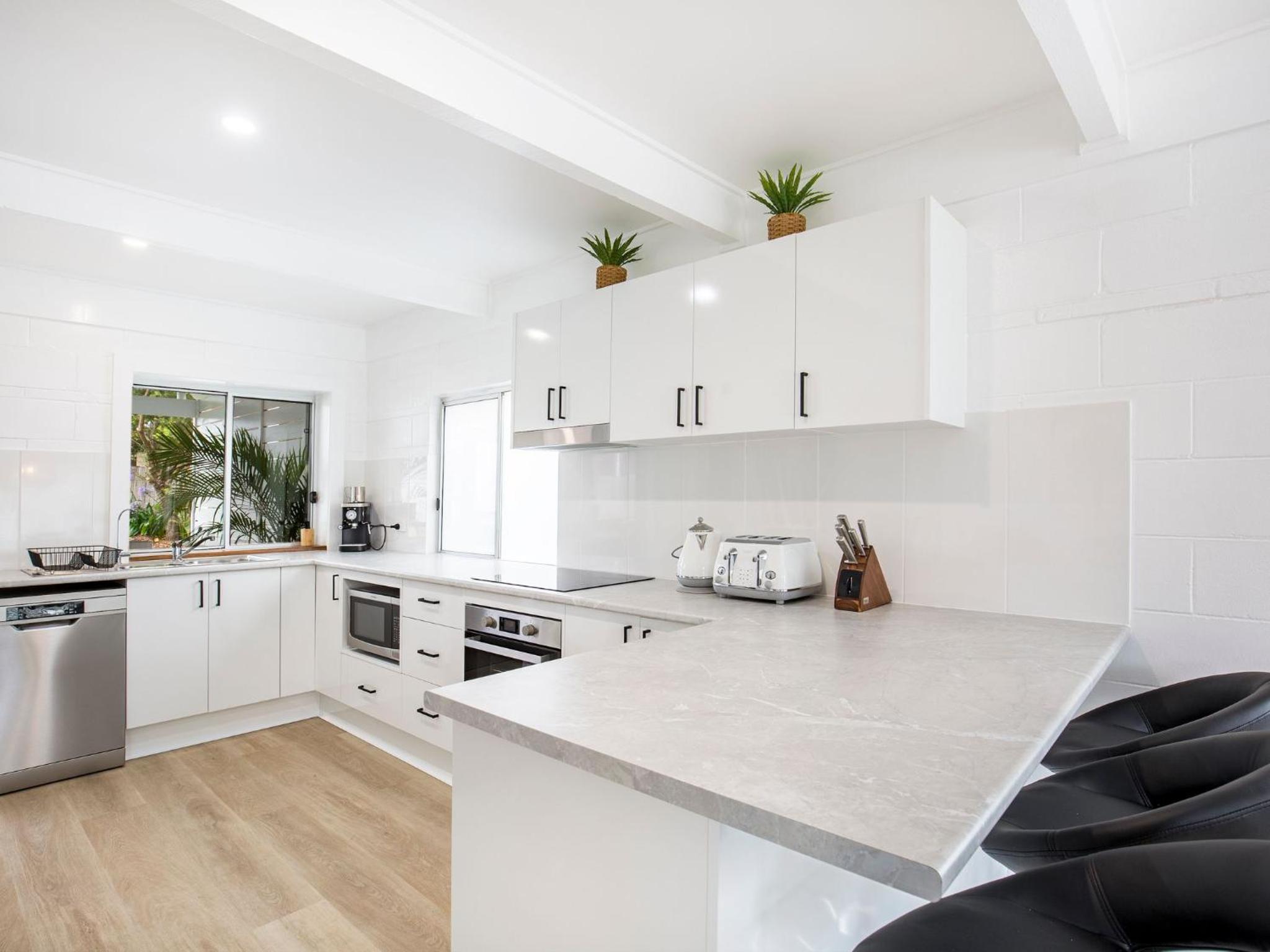Sunfish Pet Friendly 4 Mins Walk to Beach