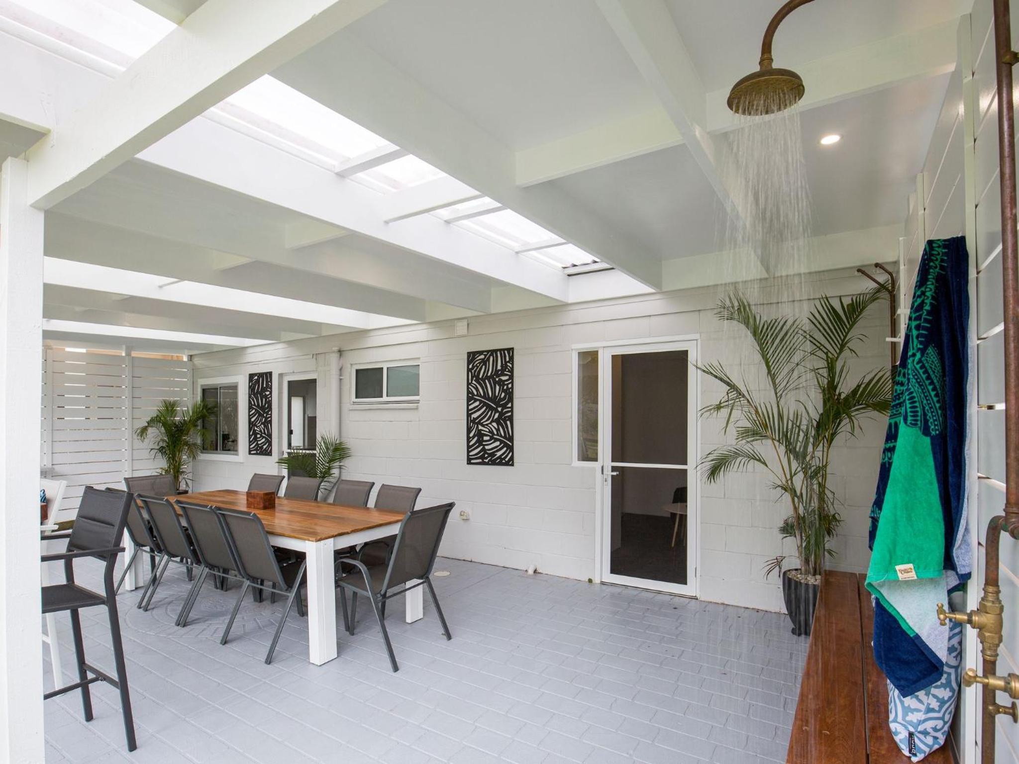 Sunfish Pet Friendly 4 Mins Walk to Beach