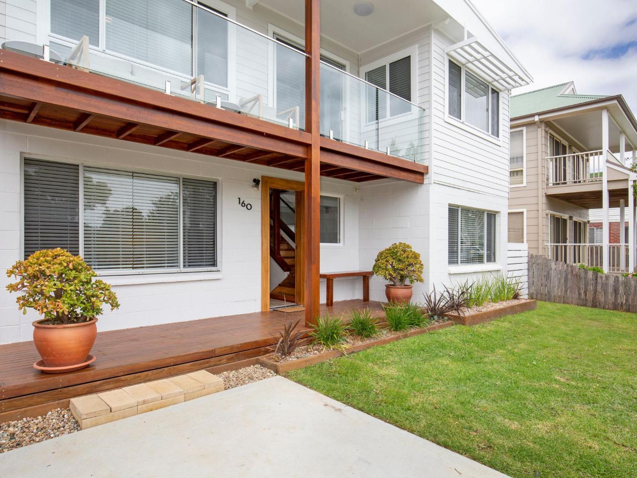 Sunfish Pet Friendly 4 Mins Walk to Beach