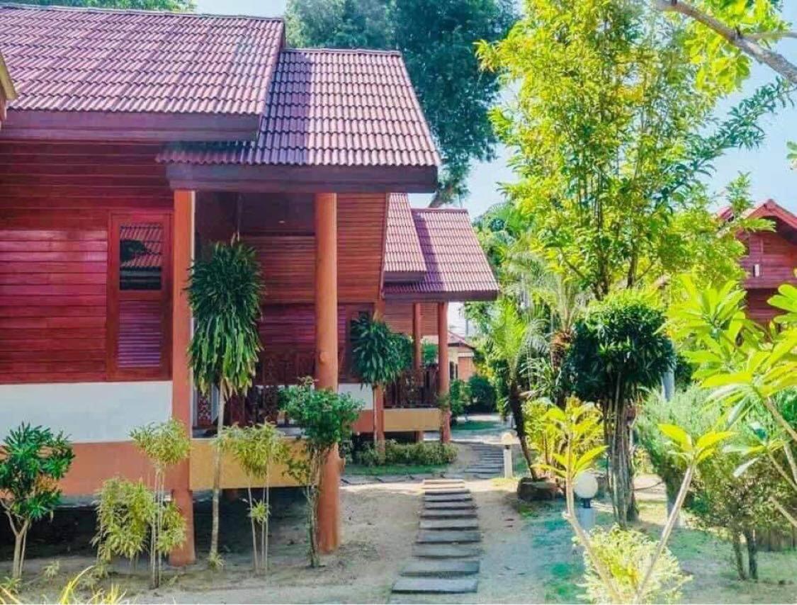 Phangan Lodge