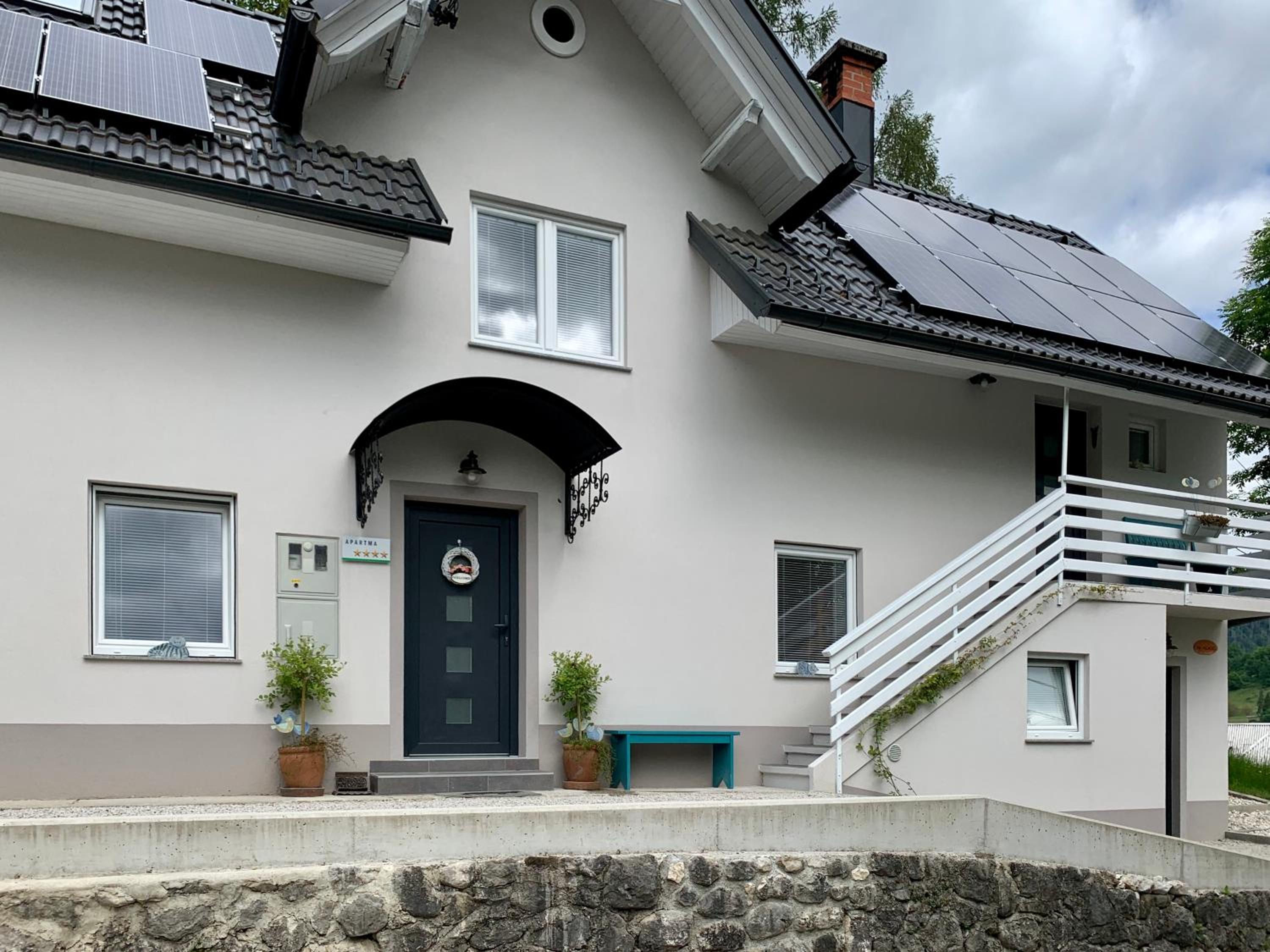 Hotel Apartment Micnek - Bled