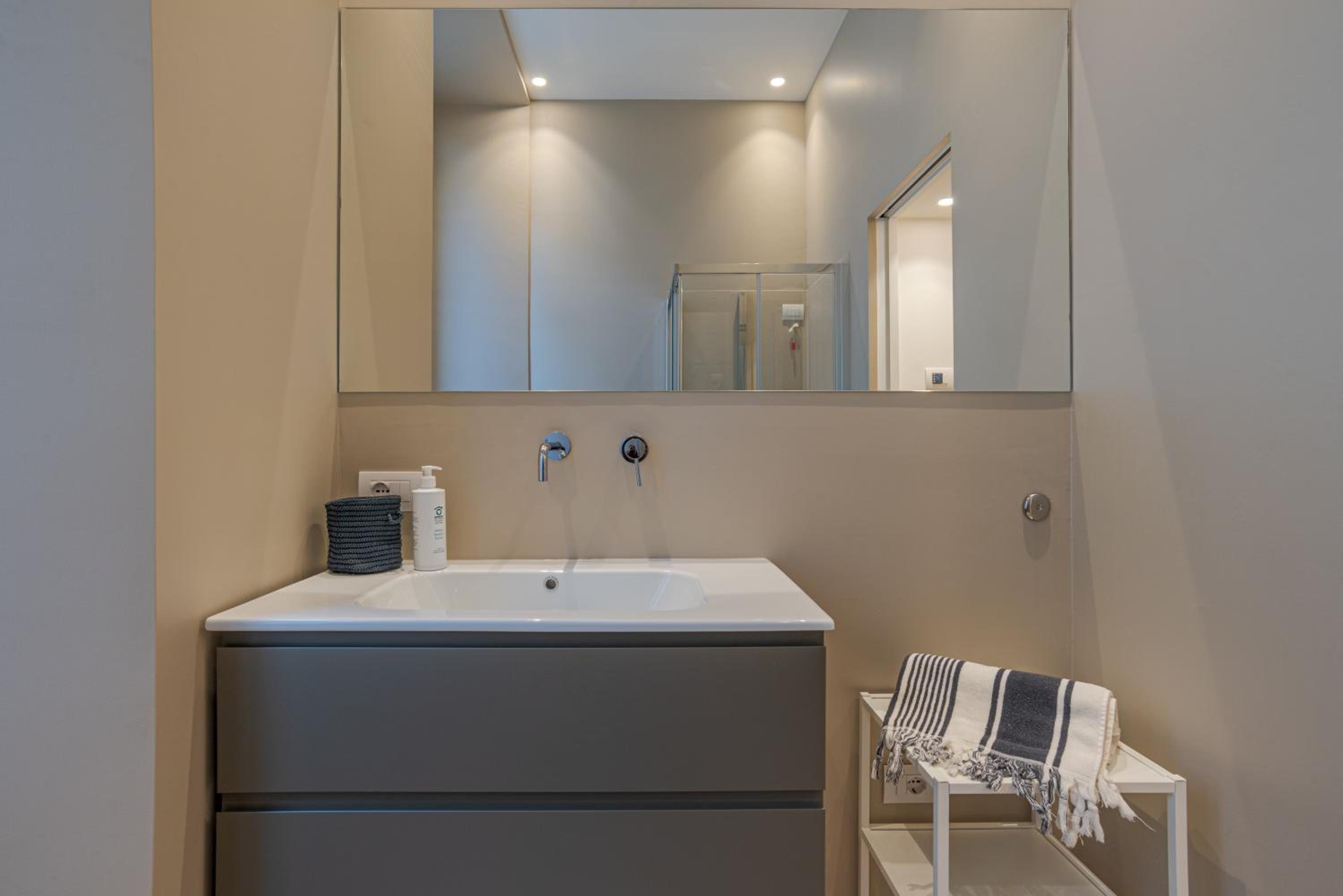 Suite Grimoldi - by MyHomeInComo