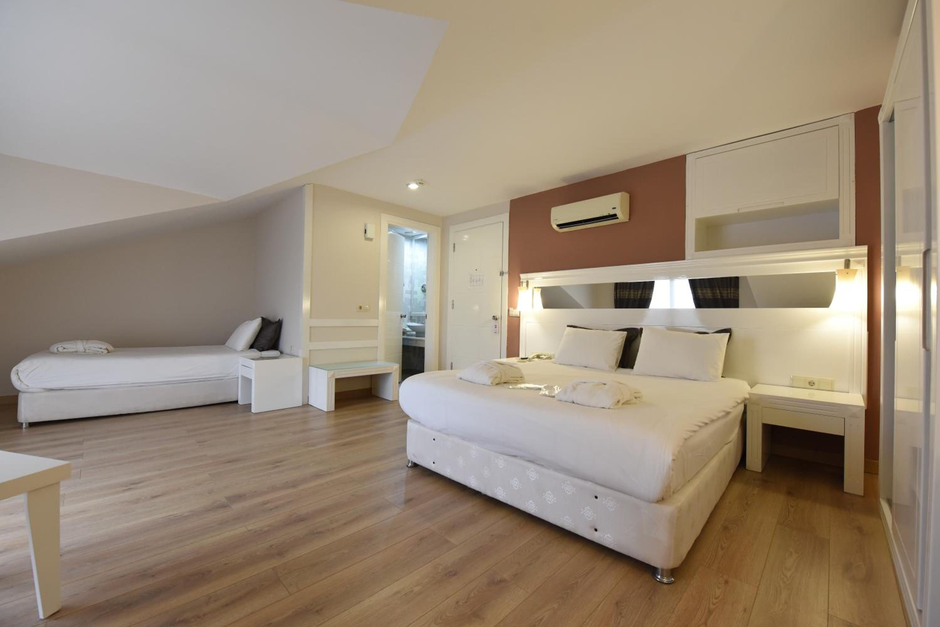 Tripolis Hotel 18
