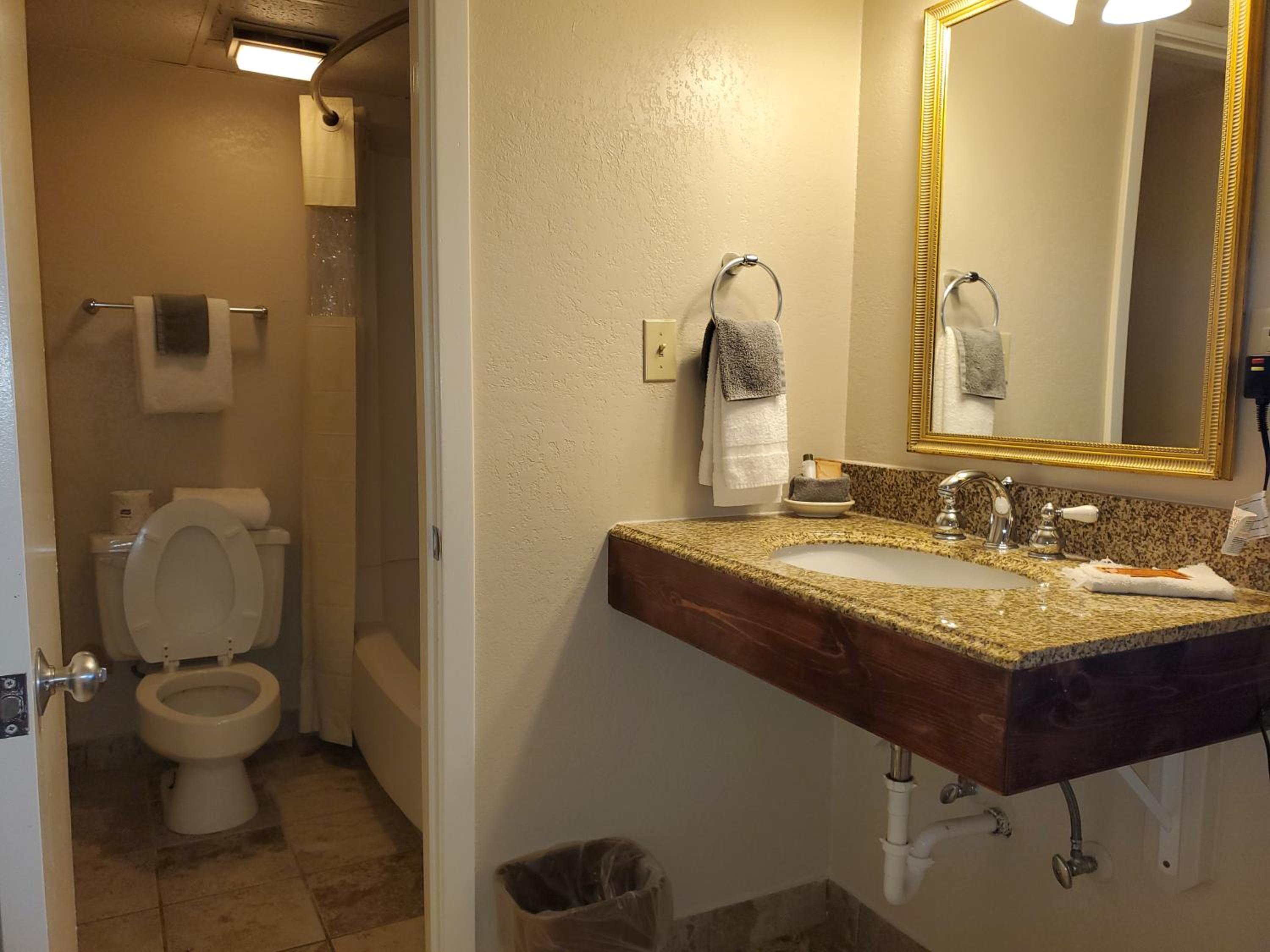 Kansas Country Inn - Property Image 29