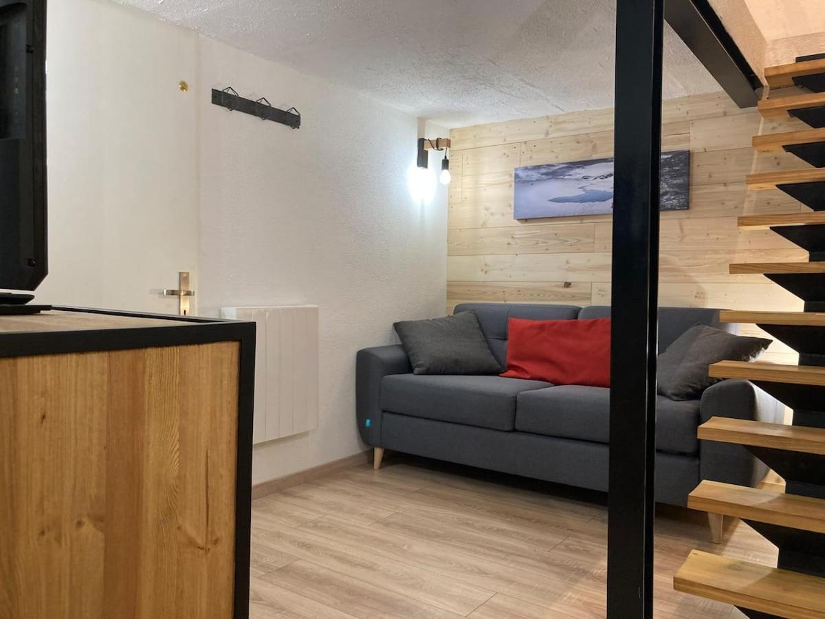 Great 8-pax ski-in ski-out apartment in Tignes Val Claret view 5