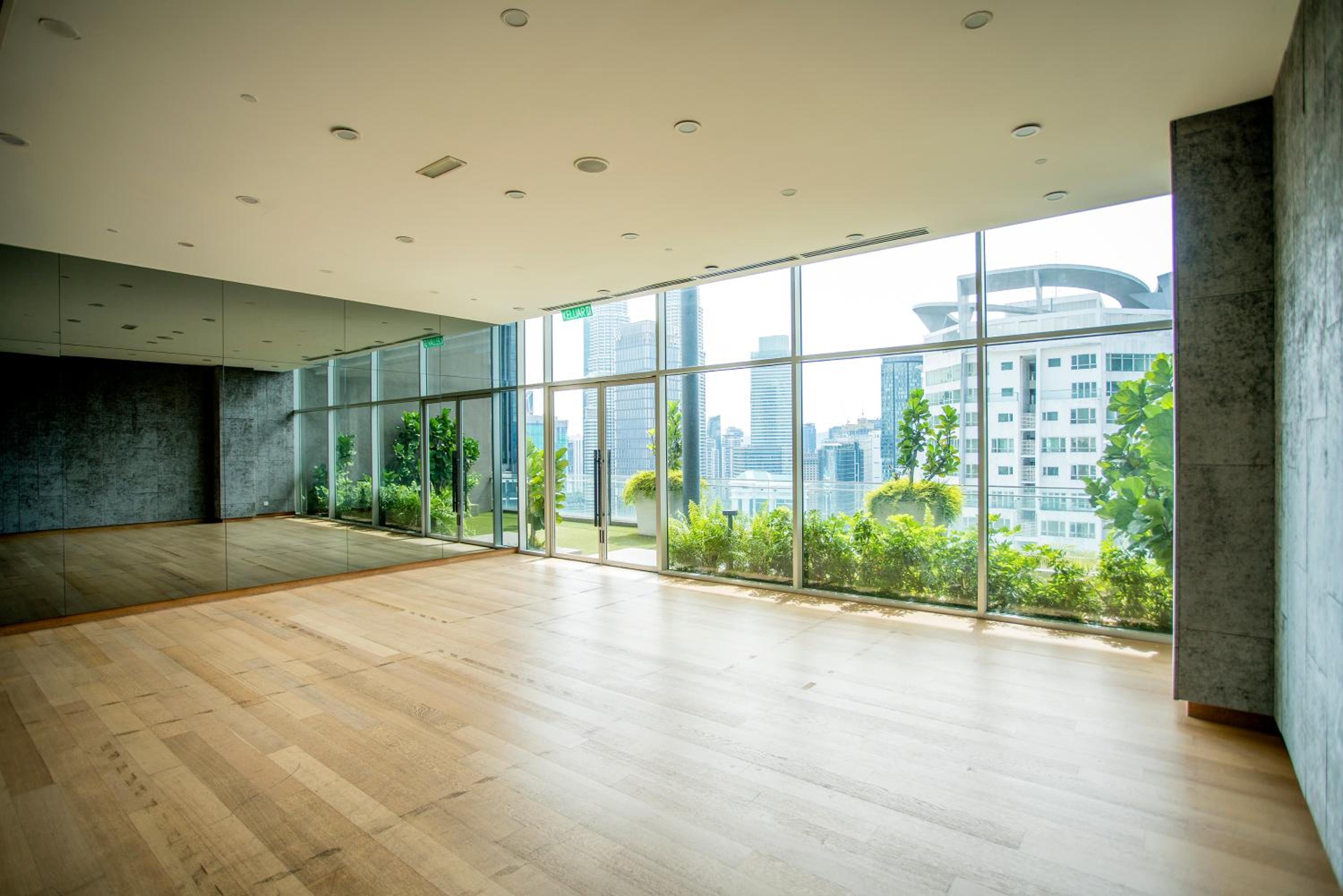 188 Suites KLCC by CoBNB
