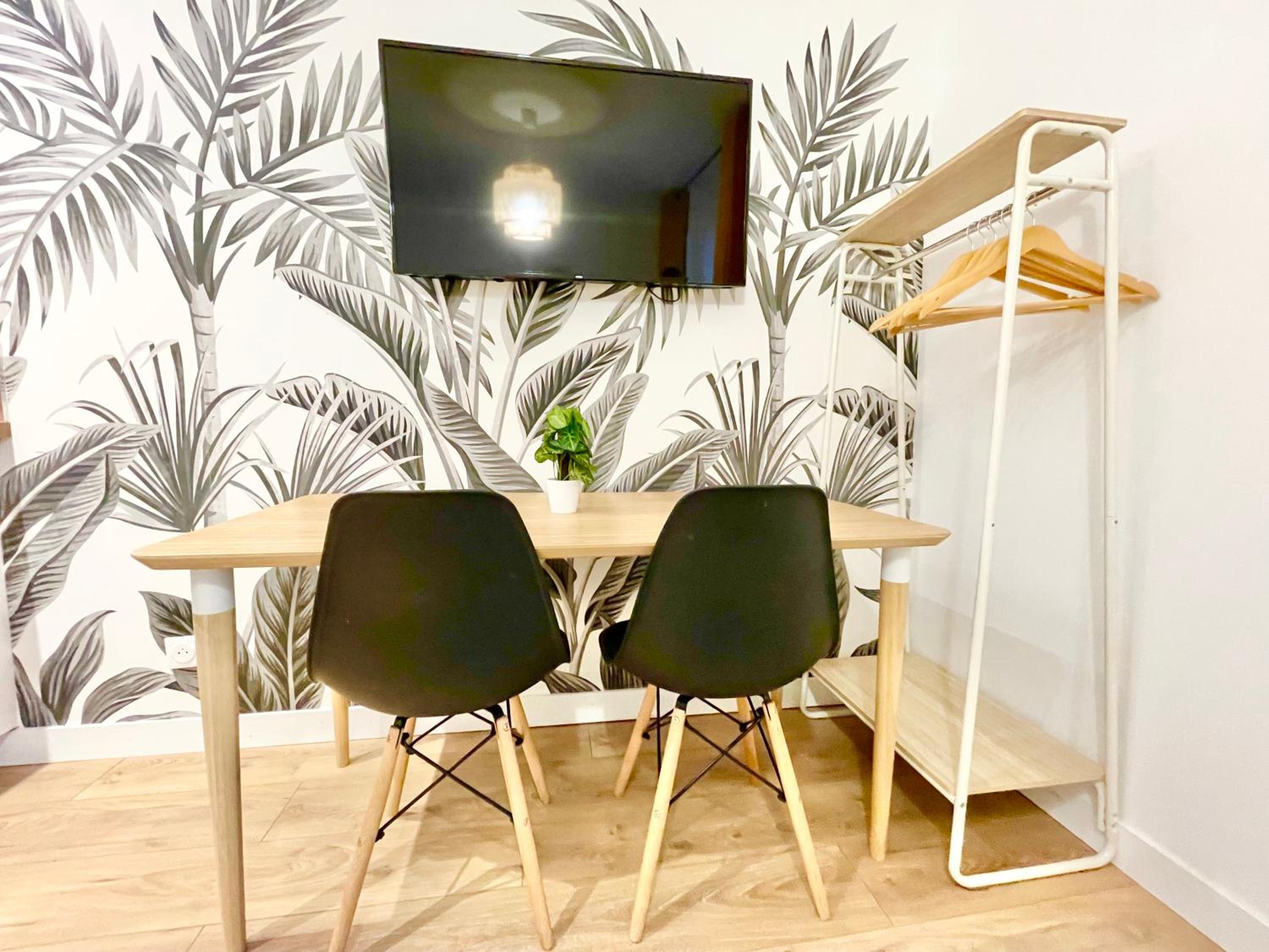 LORIENT CENTRE - Luxueux Appartements - NOUVEAU-WIFI FIBRE view 3