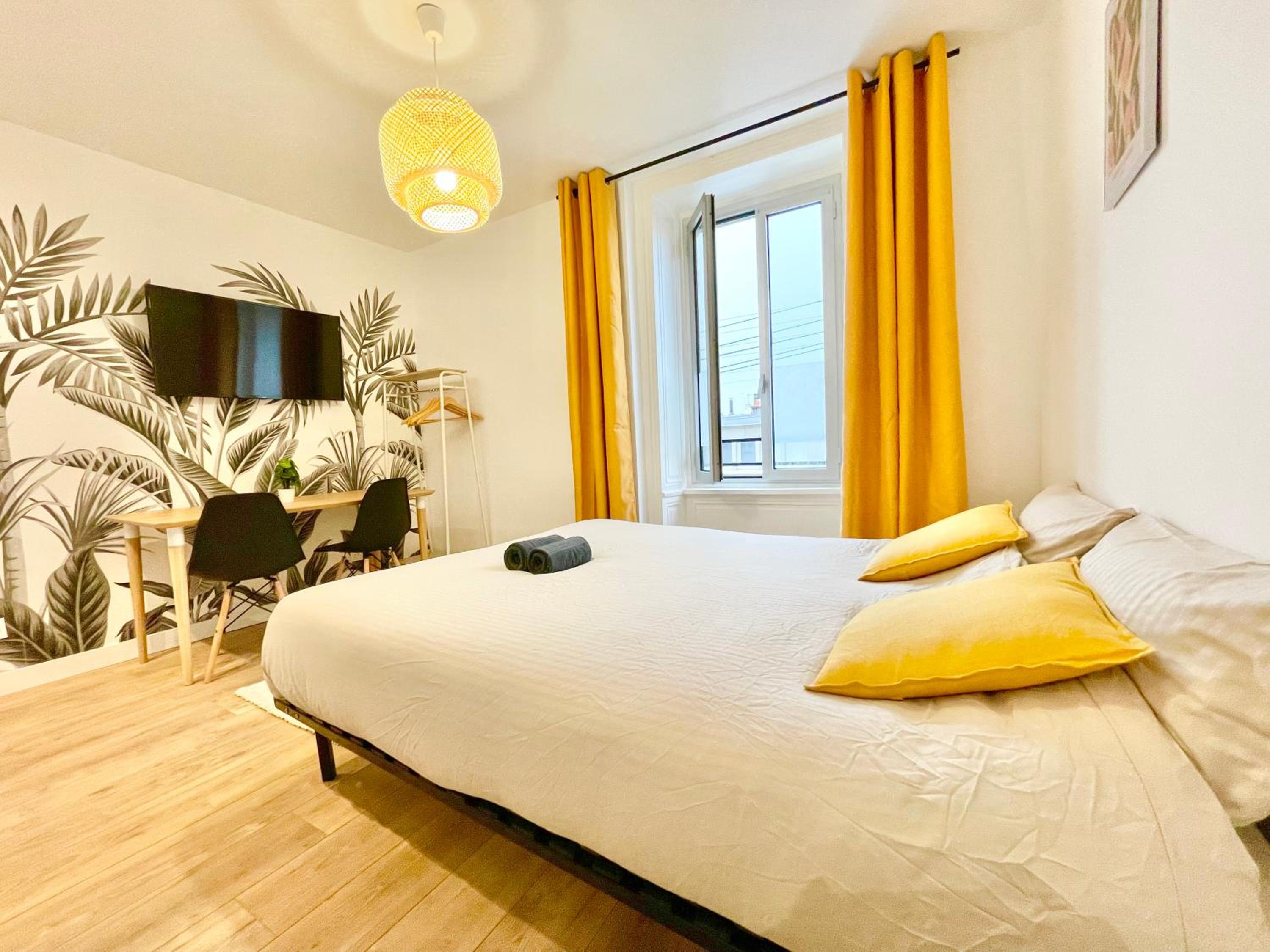 LORIENT CENTRE - Luxueux Appartements - NOUVEAU-WIFI FIBRE view 4
