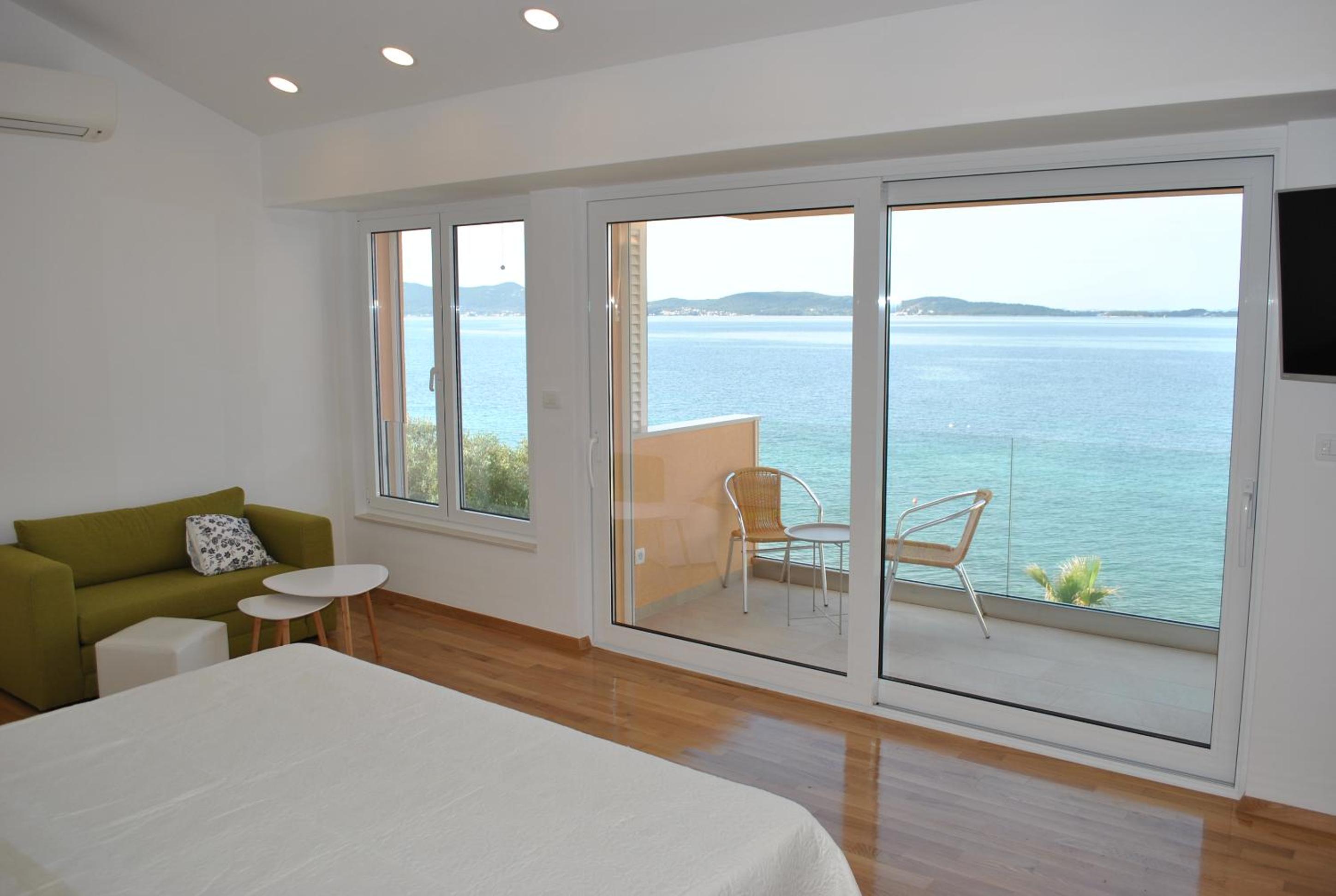 Direct Seafront Villa view 4