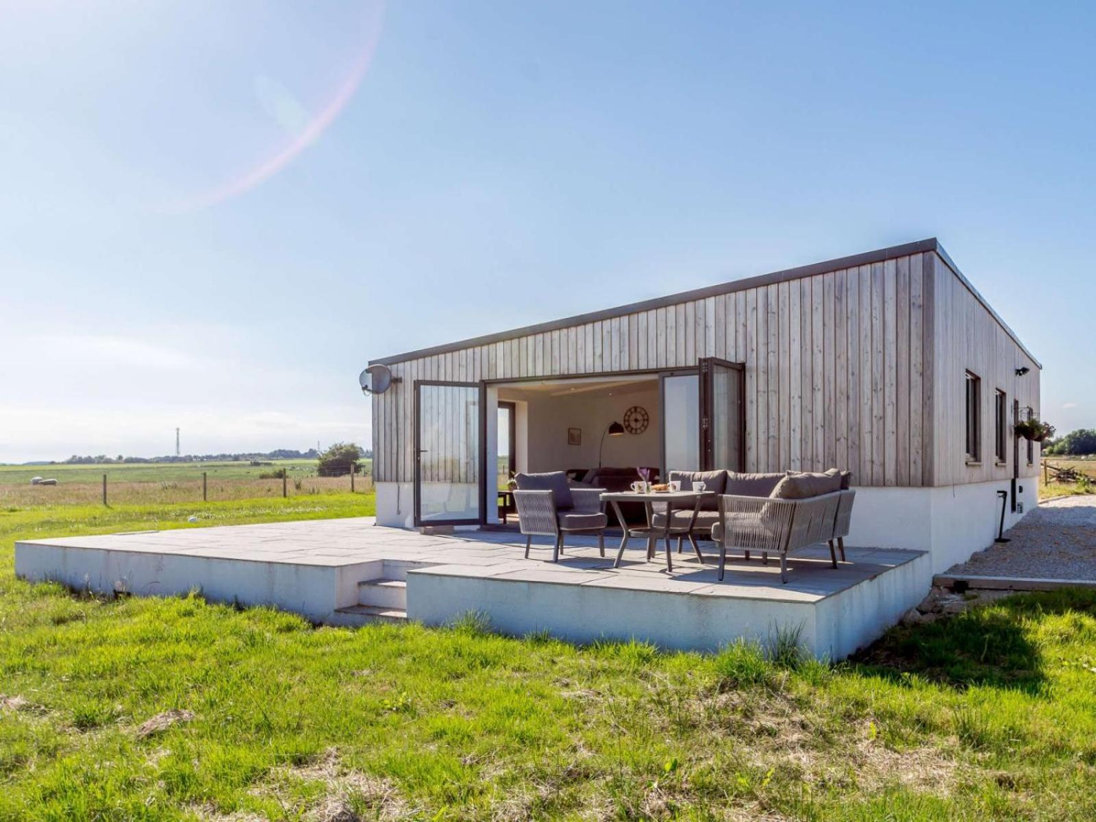 2-Bed Modern Bungalow - Outstanding Country Views view 5