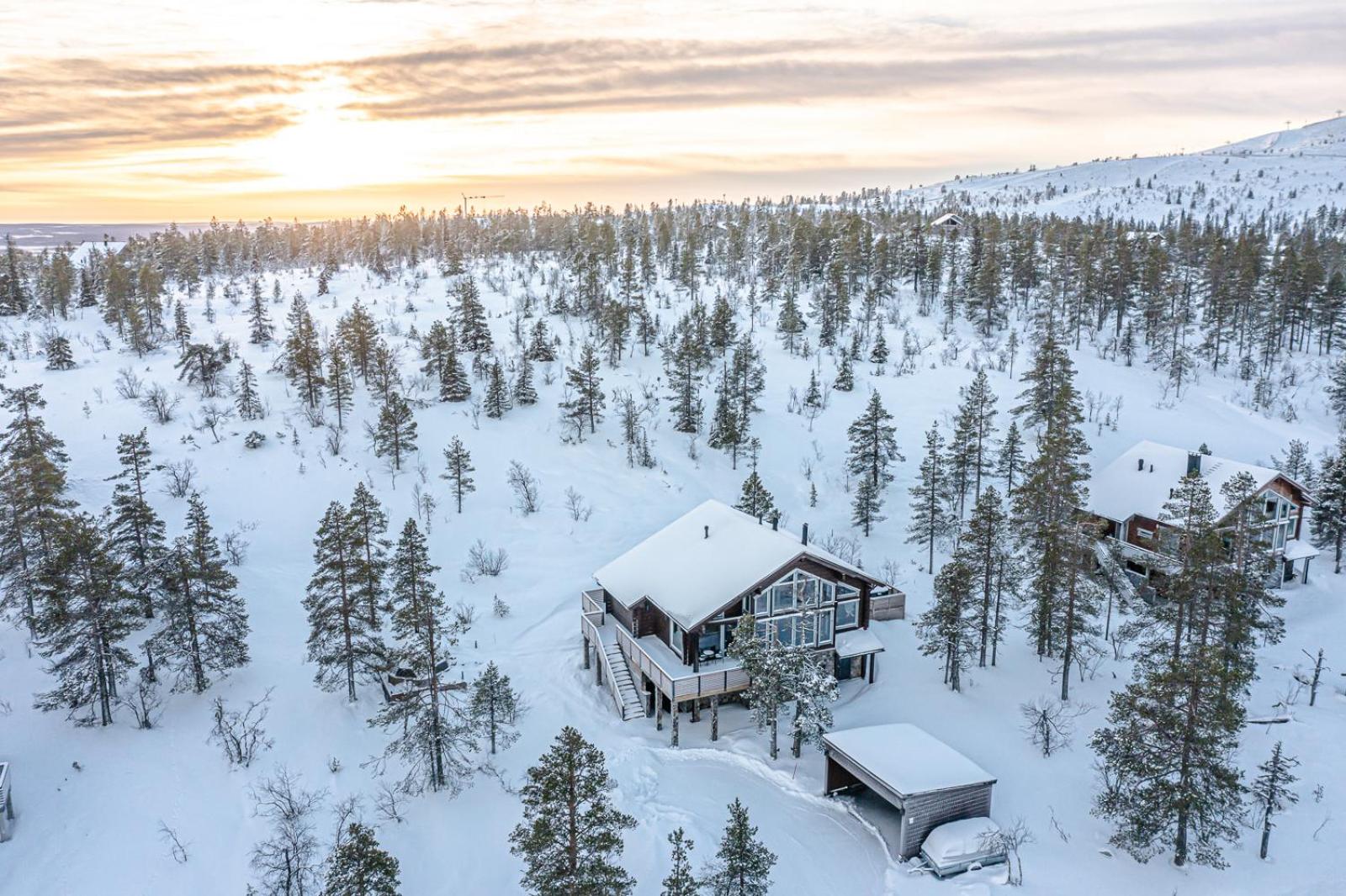 Levillas Luxury Chalet Utsu Aurora view 4
