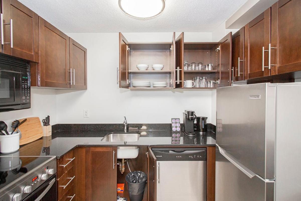1 Bedroom Suite in Downtown Winnipeg With Parking view 5