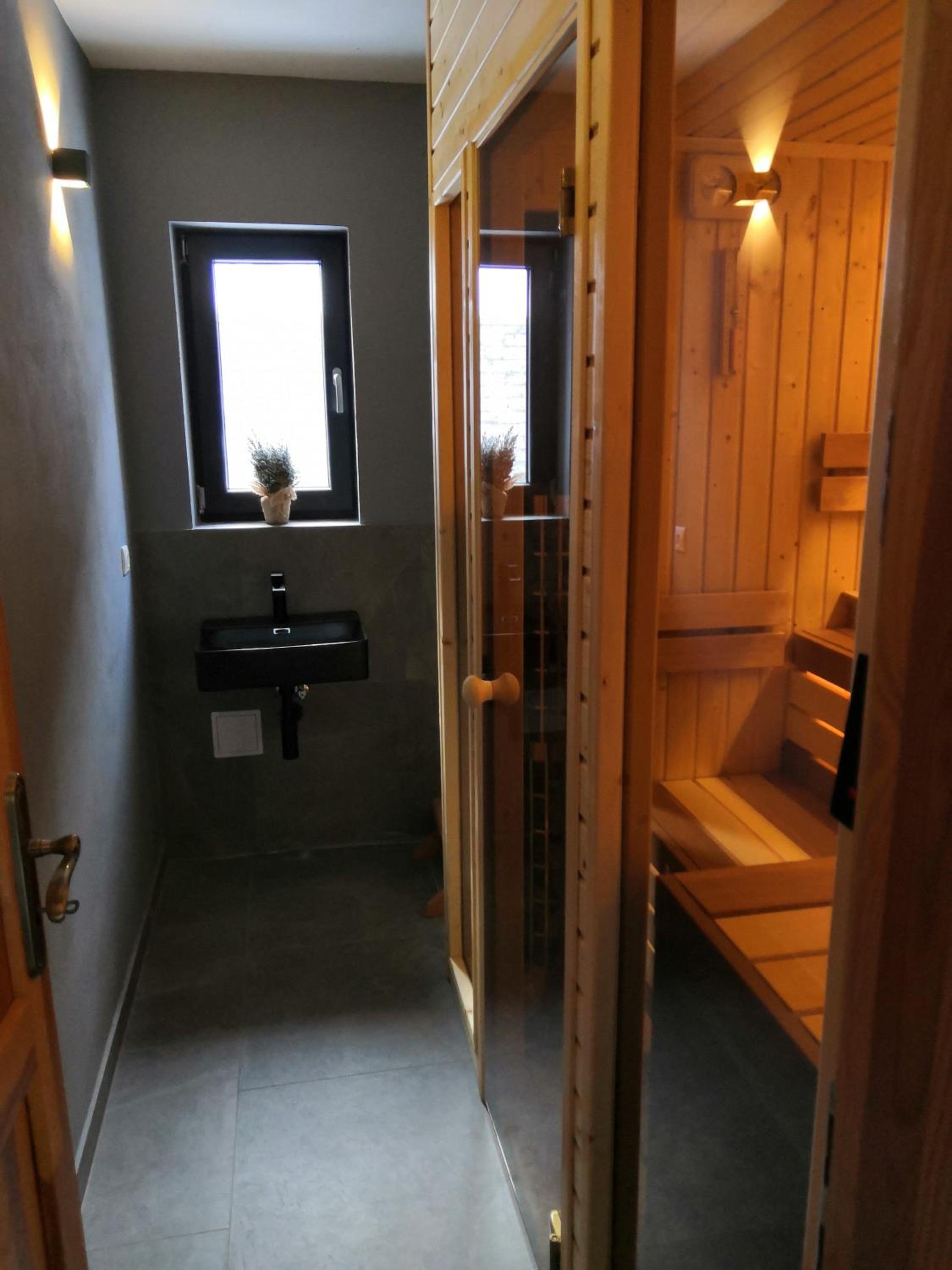 Photo 47