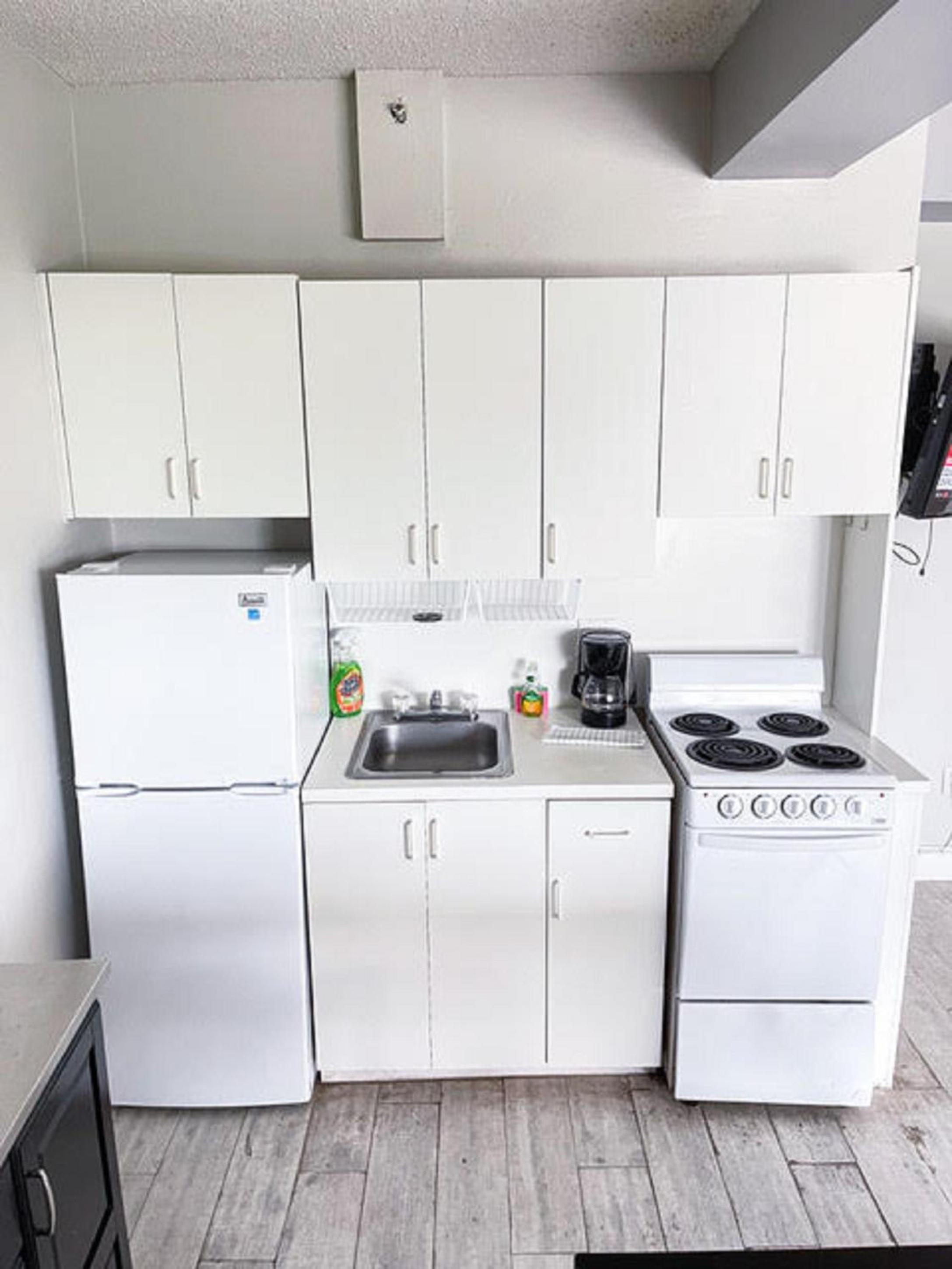 Ocean Front Casablanca Studios with FULL KITCHENS & Beach access By BL Rentals