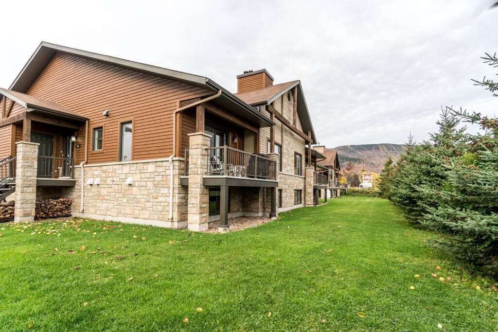INITIAL - BOHO - Mont-Sainte-Anne view 5