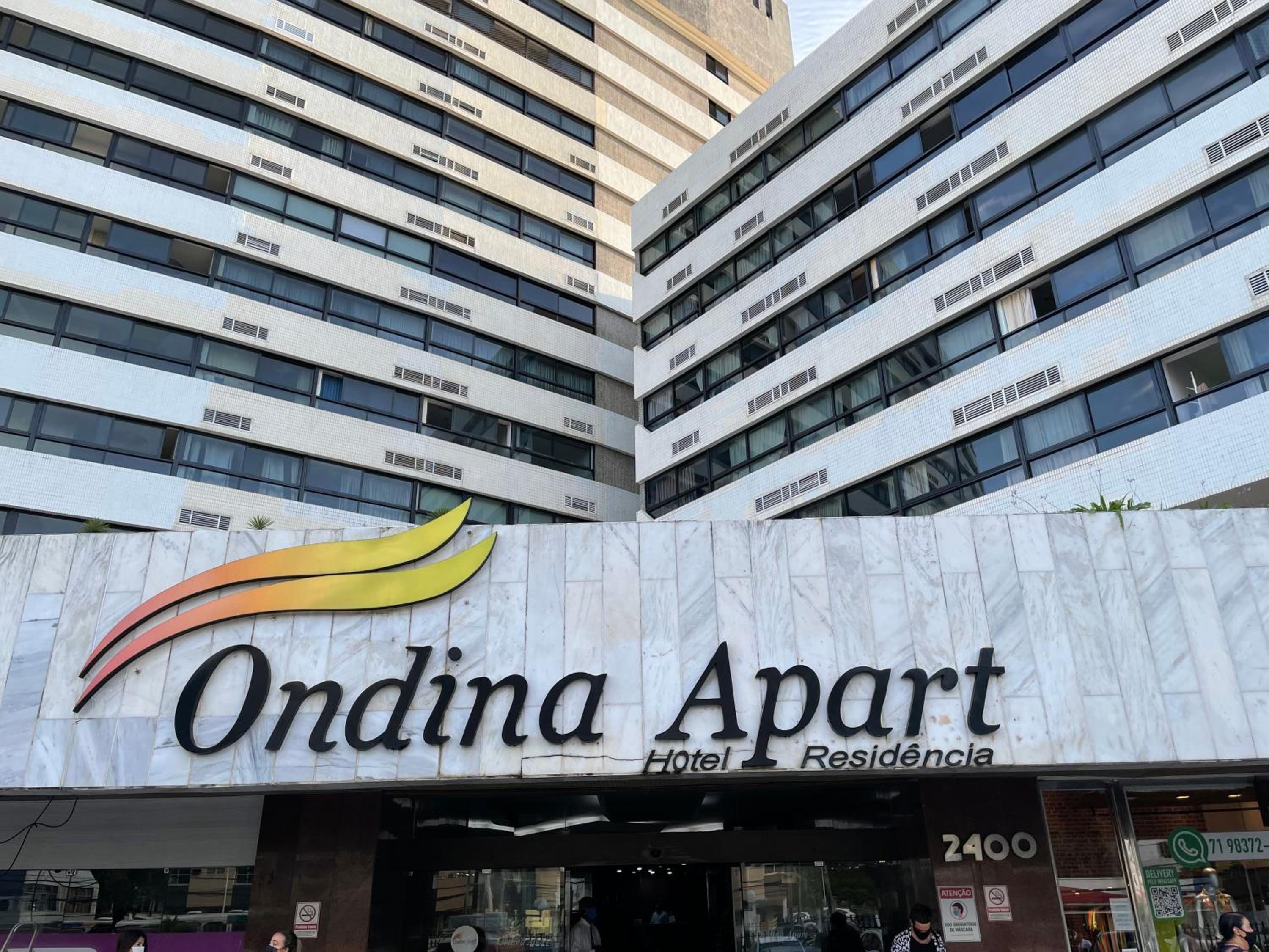 Apartamento beira mar localizado no Ondina Apart