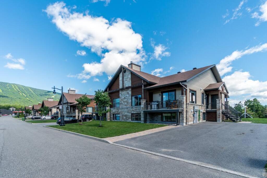 INITIAL - KOALA - Mont-Sainte-Anne view 5