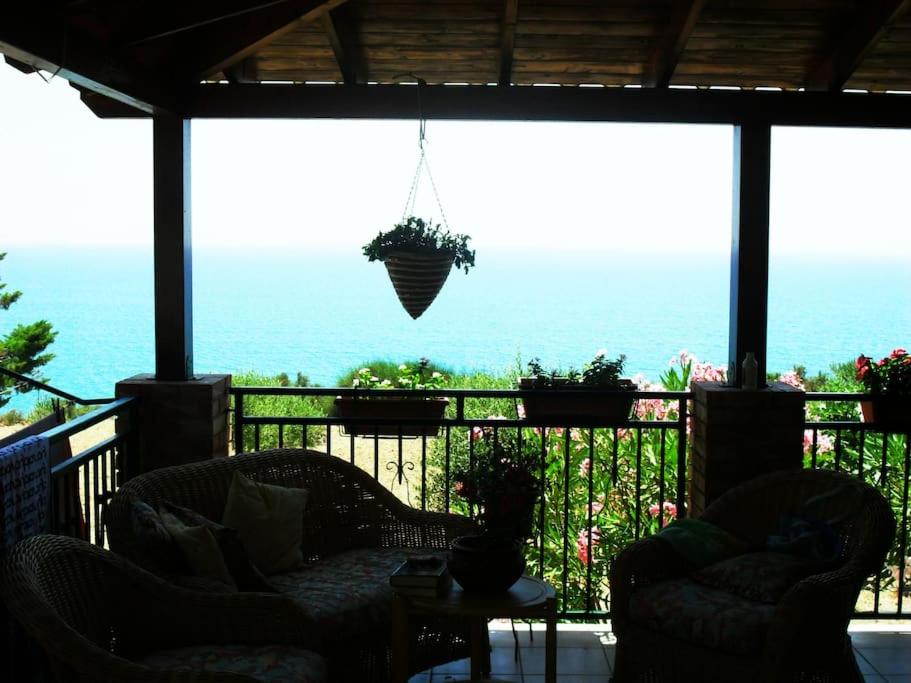 Villa il Carrubo view 3