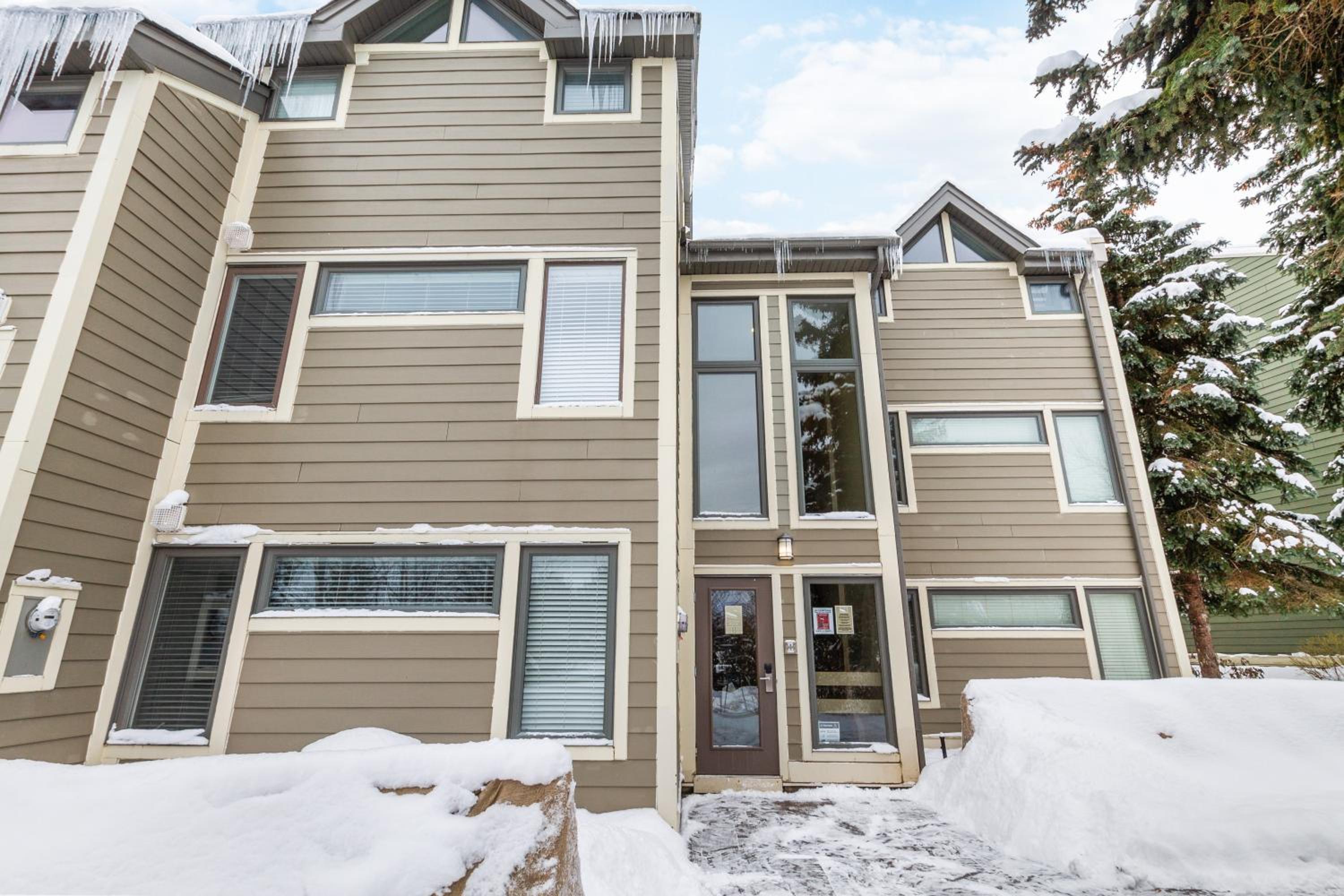 2BR Slopeside in Chateau Ridge Blue Mountains