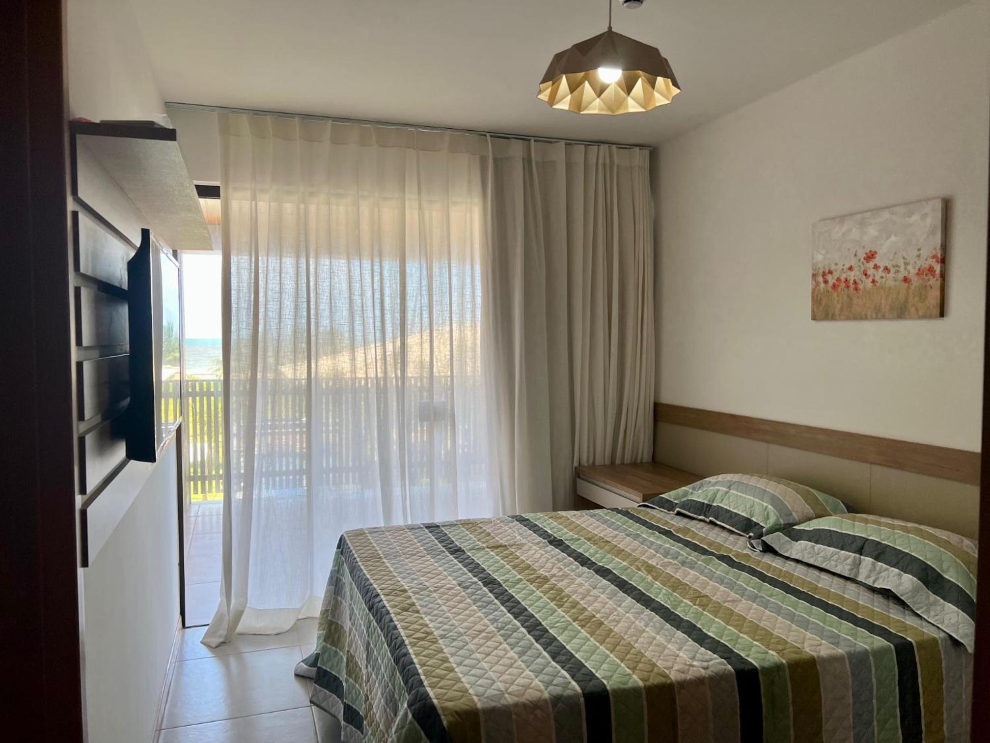 Apto novo Imperia Lounge pé-na-areia Itacimirim