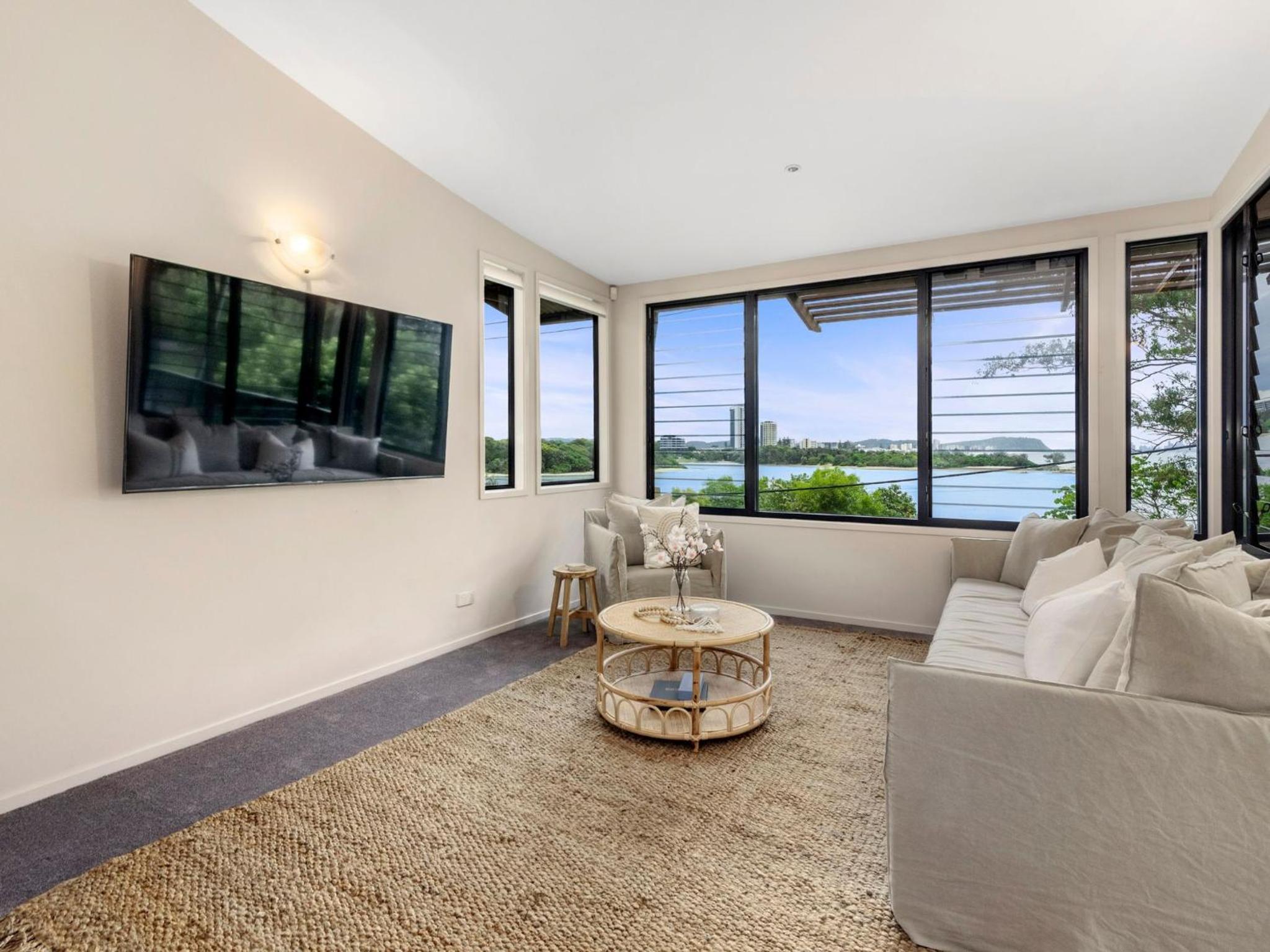 Currumbin Beachfront Haven